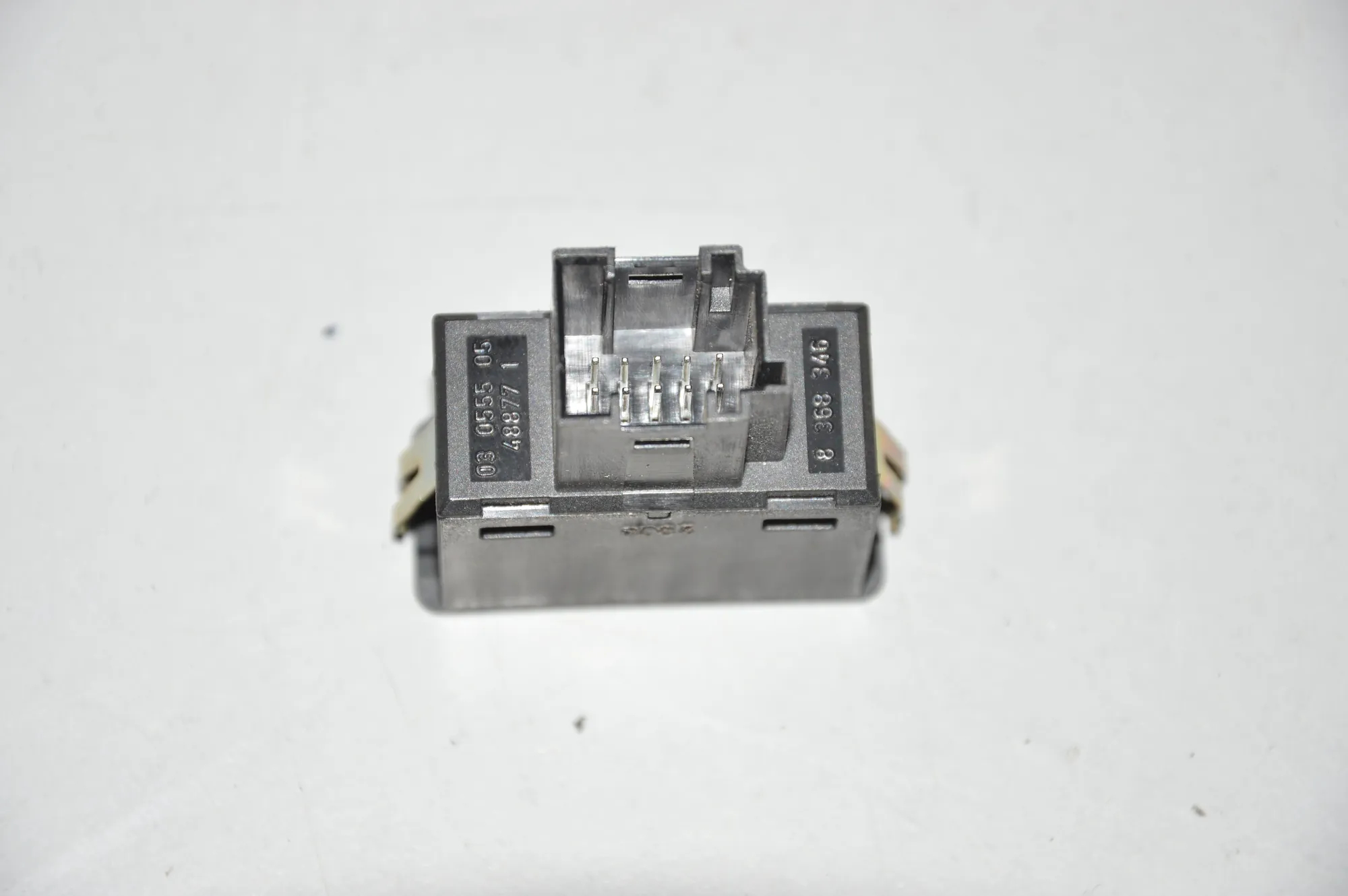 USB/AUX-In Socket Port – OEM 8368346 · BMW X5 (E53) 4.6 is 2002 – 2