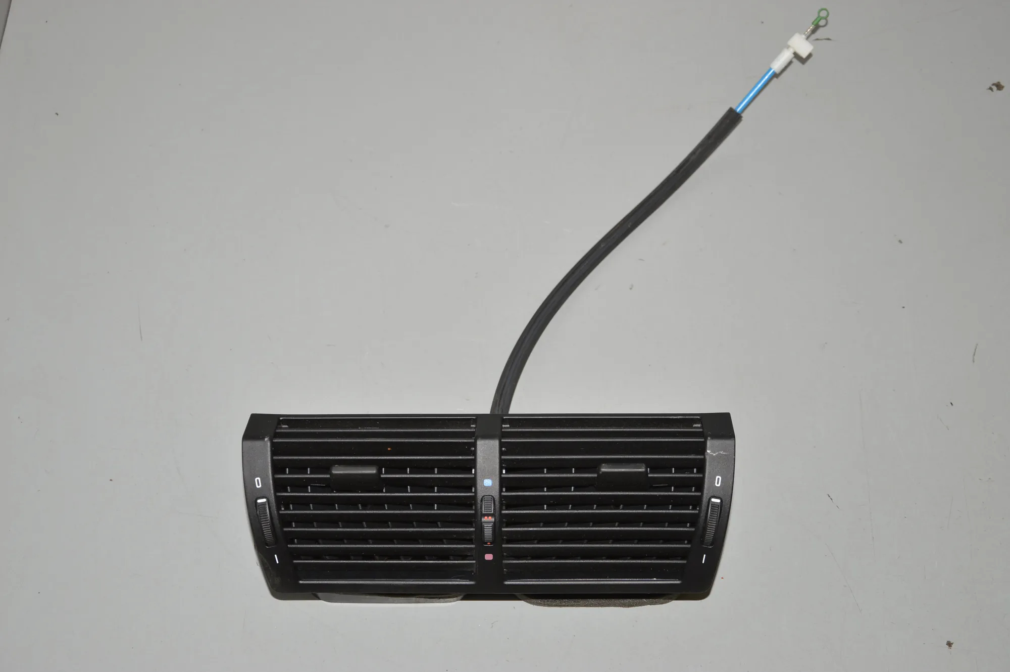 Dashboard Air Vents – OEM 8402221 · BMW X5 (E53) 4.6 is 2002