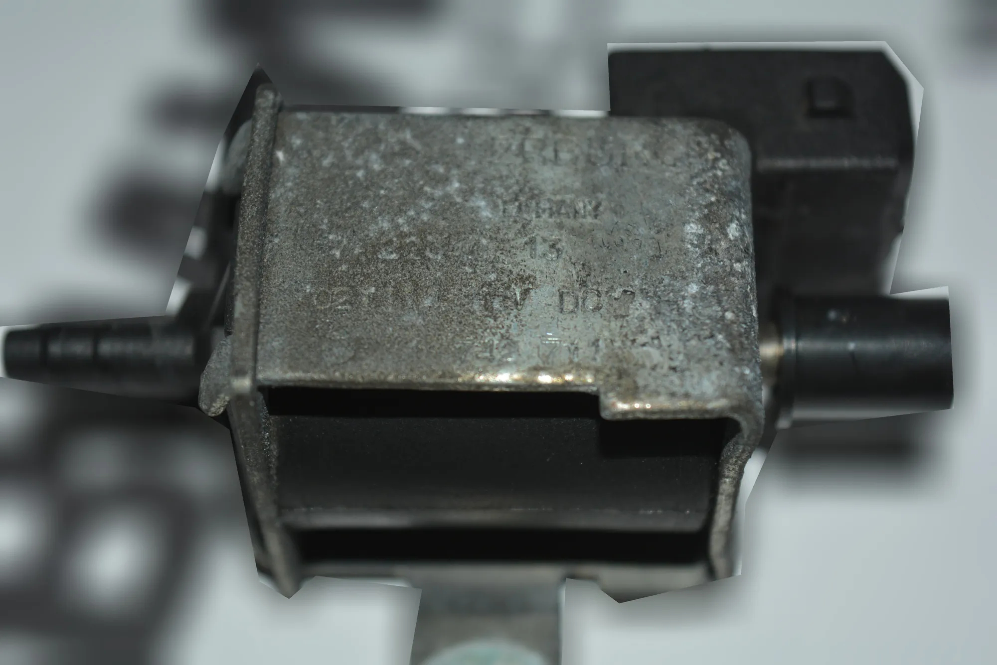 Solenoid Valve – OEM 1742711 · BMW X5 (E53) 4.6 is 2002 – 4