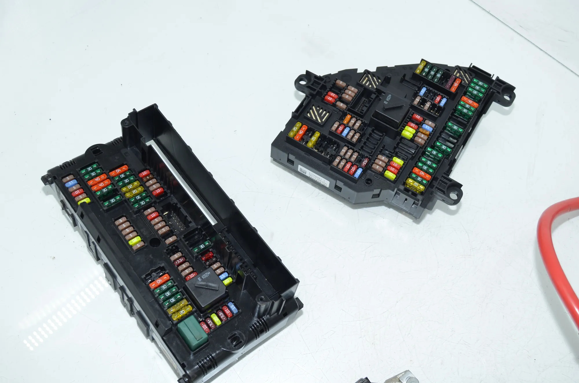 Fuse Box – OEM 9252813 · BMW 5 Touring (F11) 530 d xDrive 2012 – 3