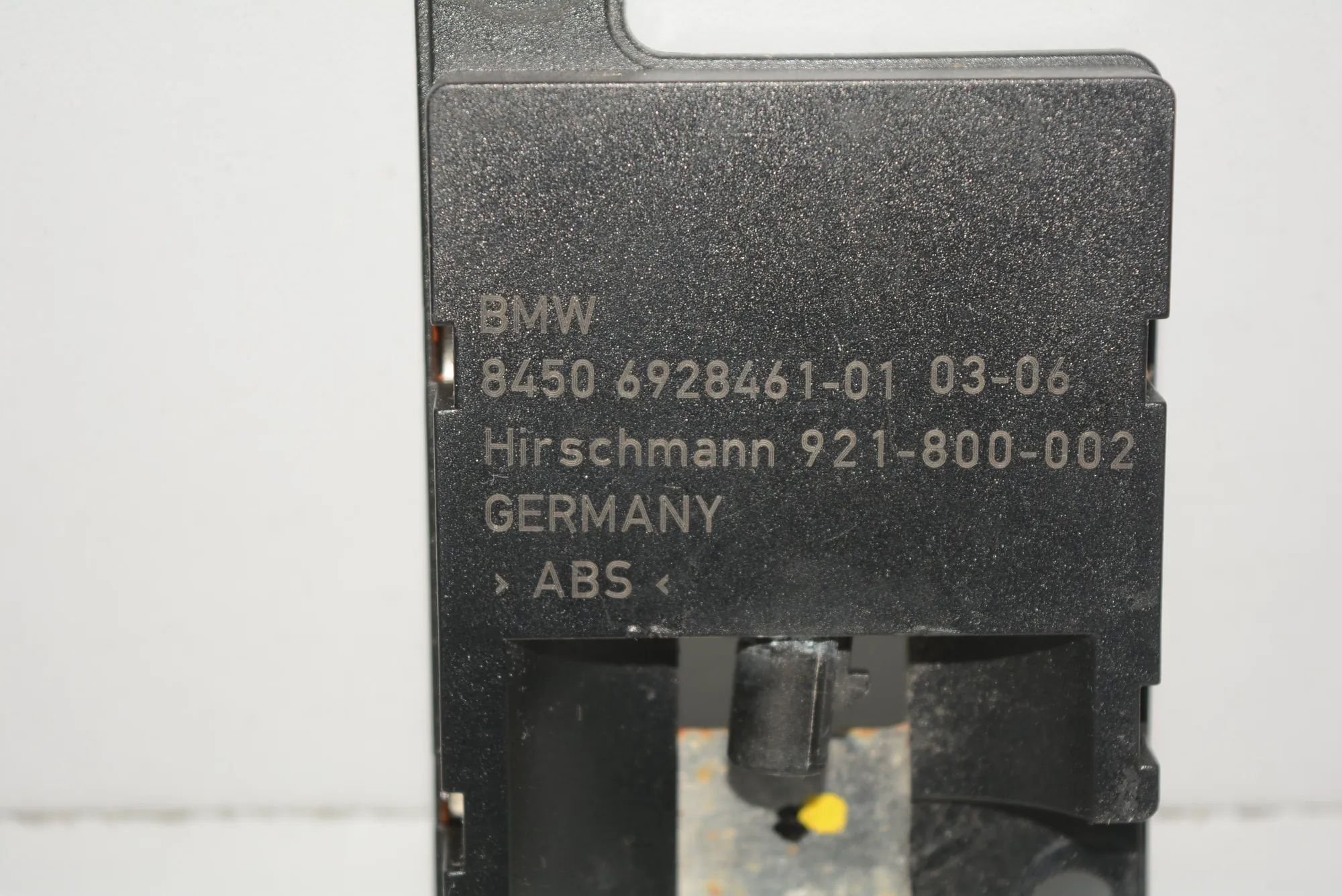 Antenna – OEM 6928461 · BMW 5 Touring (E61) 530 d 2006 – 3