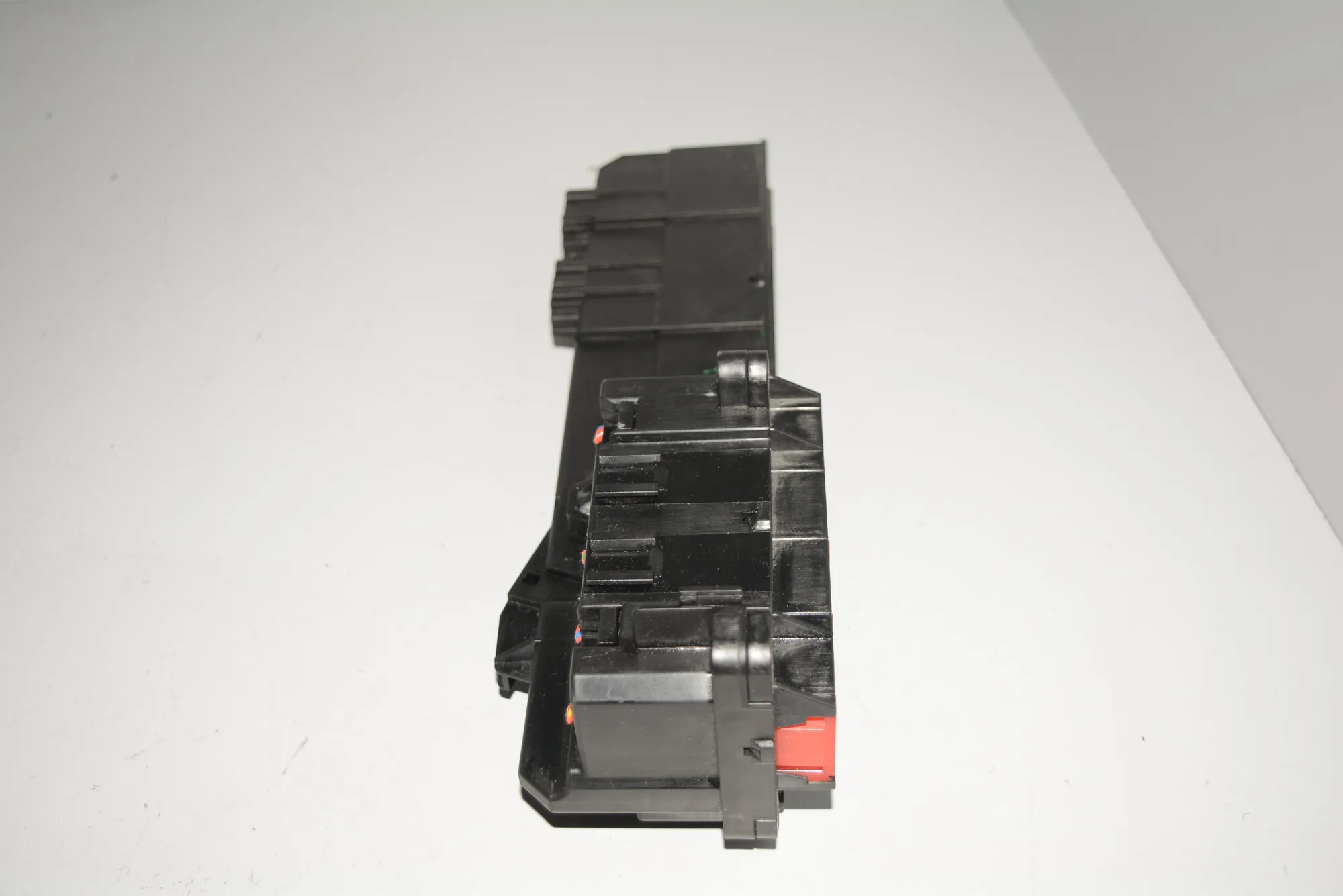 Fuse Box – OEM 6957330 · BMW 5 Touring (E61) 530 d 2006 – 6