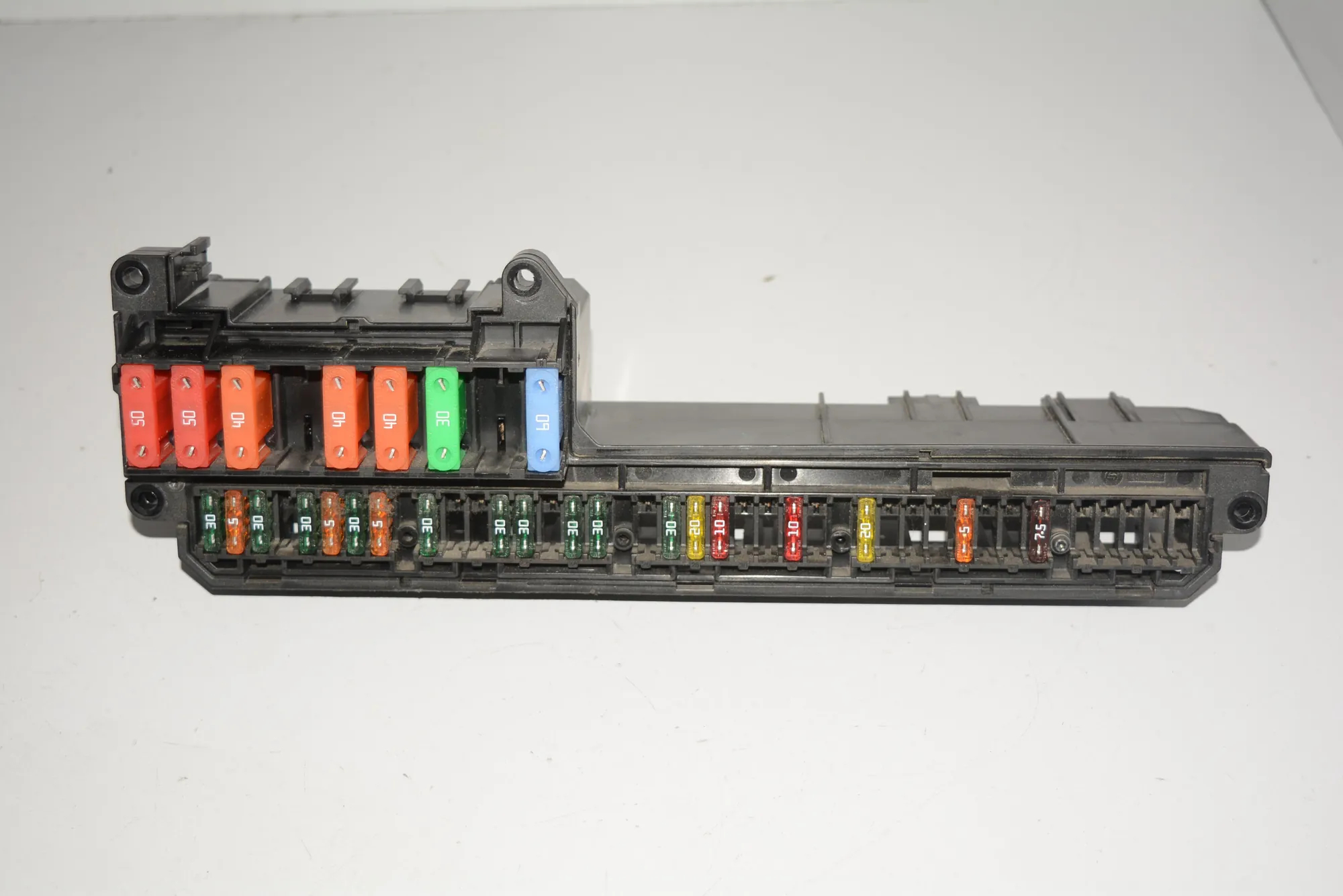 Fuse Box – OEM 6957330 · BMW 5 Touring (E61) 530 d 2006 – 3