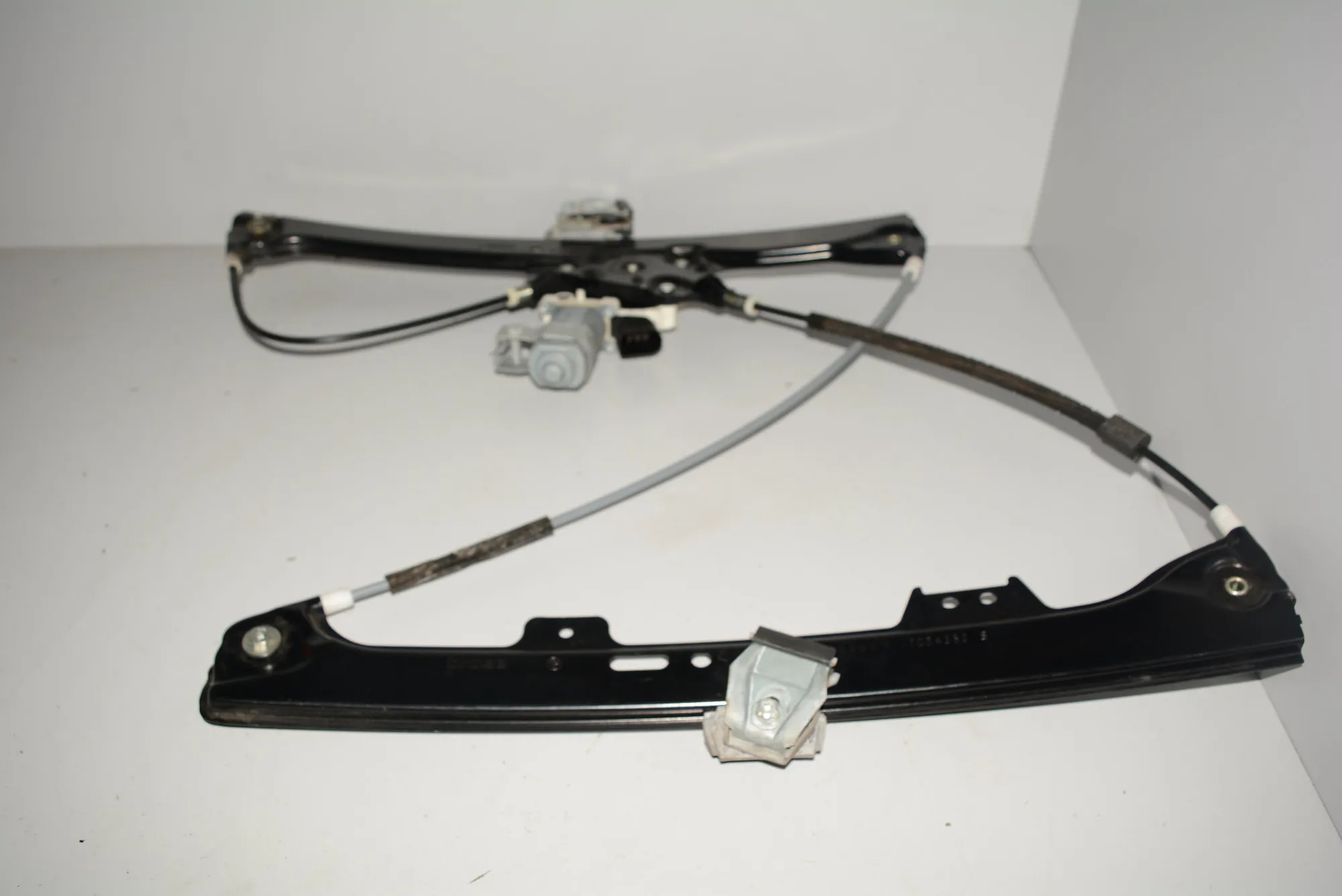 Front Right Door Window Regulator – OEM 70756687034352 · BMW 5 Touring (E61) 530 d 2006 – 3