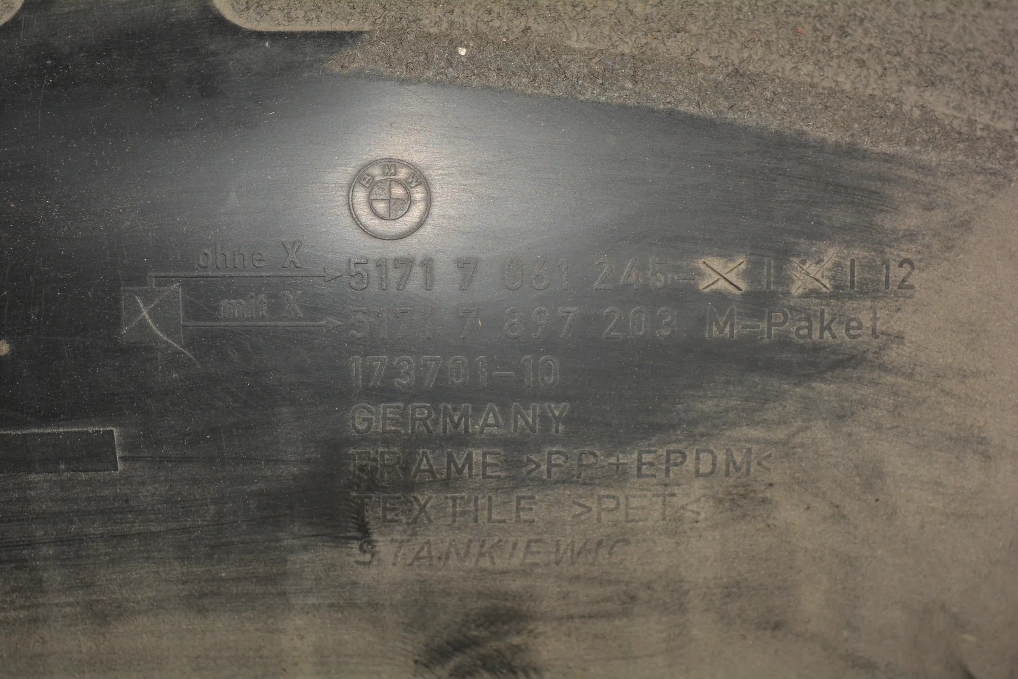 Rear Left Arch Liner – OEM 70612457897203 · BMW 5 Touring (E61) 530 d 2006