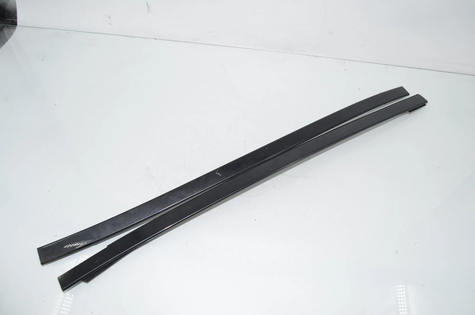 Front Windshield Trim – OEM 7362463 · BMW 5 Touring (F11) 530 d xDrive 2012 – 2