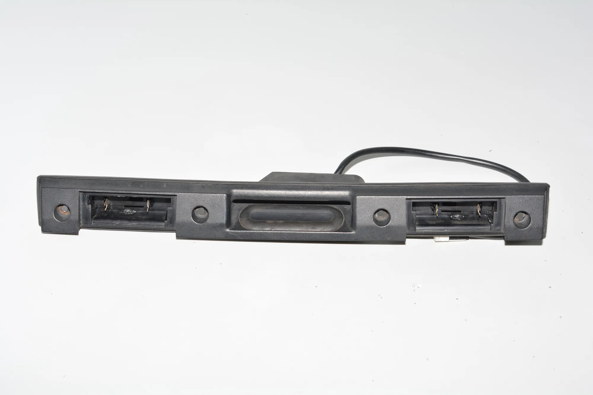 License Plate Lights – OEM 8265649 · LAND ROVER RANGE ROVER III (L322) LAND ROVER RANGE ROVER III (L322) 4.4 4x4 2002