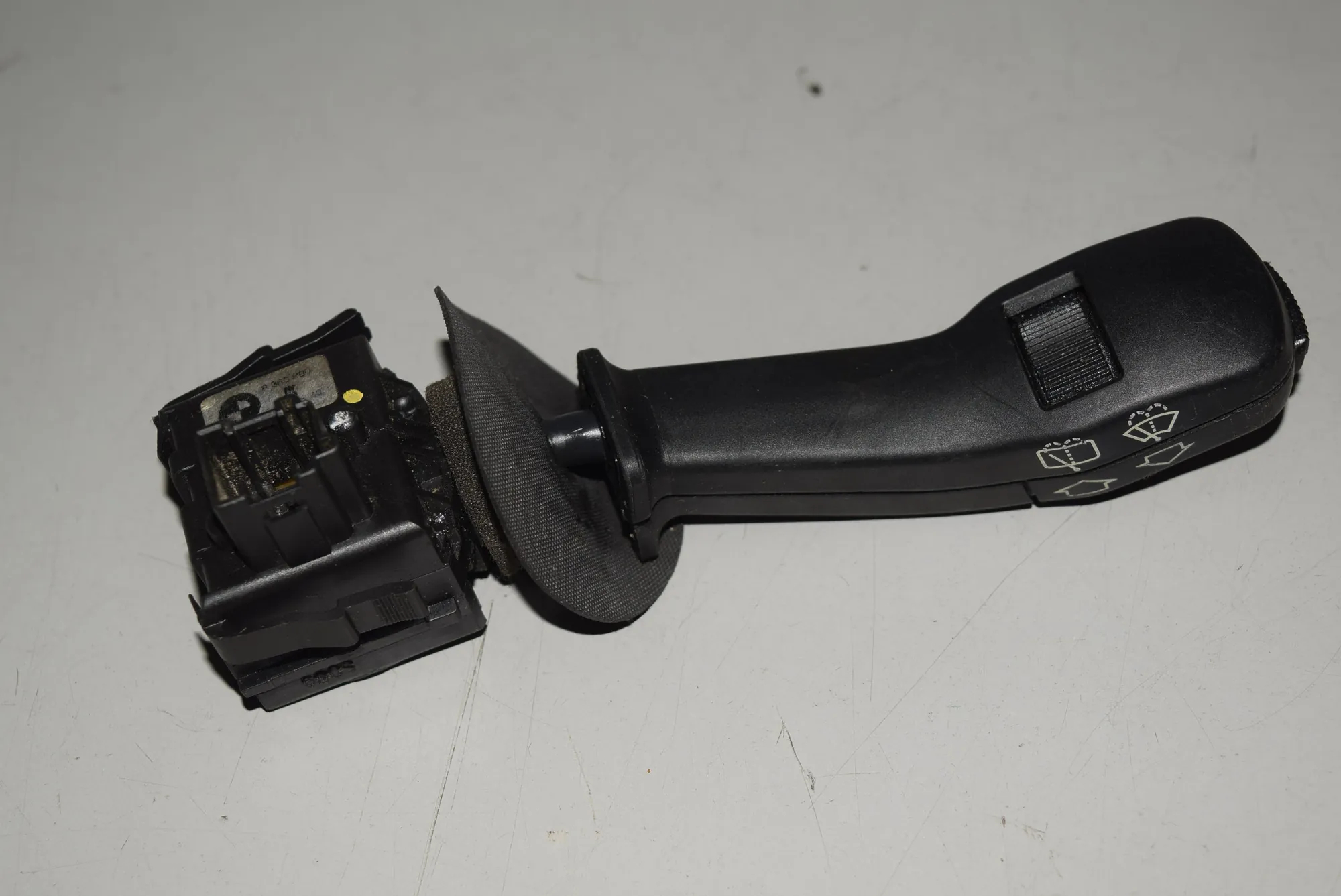 Indicator Wiper Stalk Switch – OEM 8360880 · BMW 5 Touring (E39) BMW 5 Touring (E39) 2000 – 2