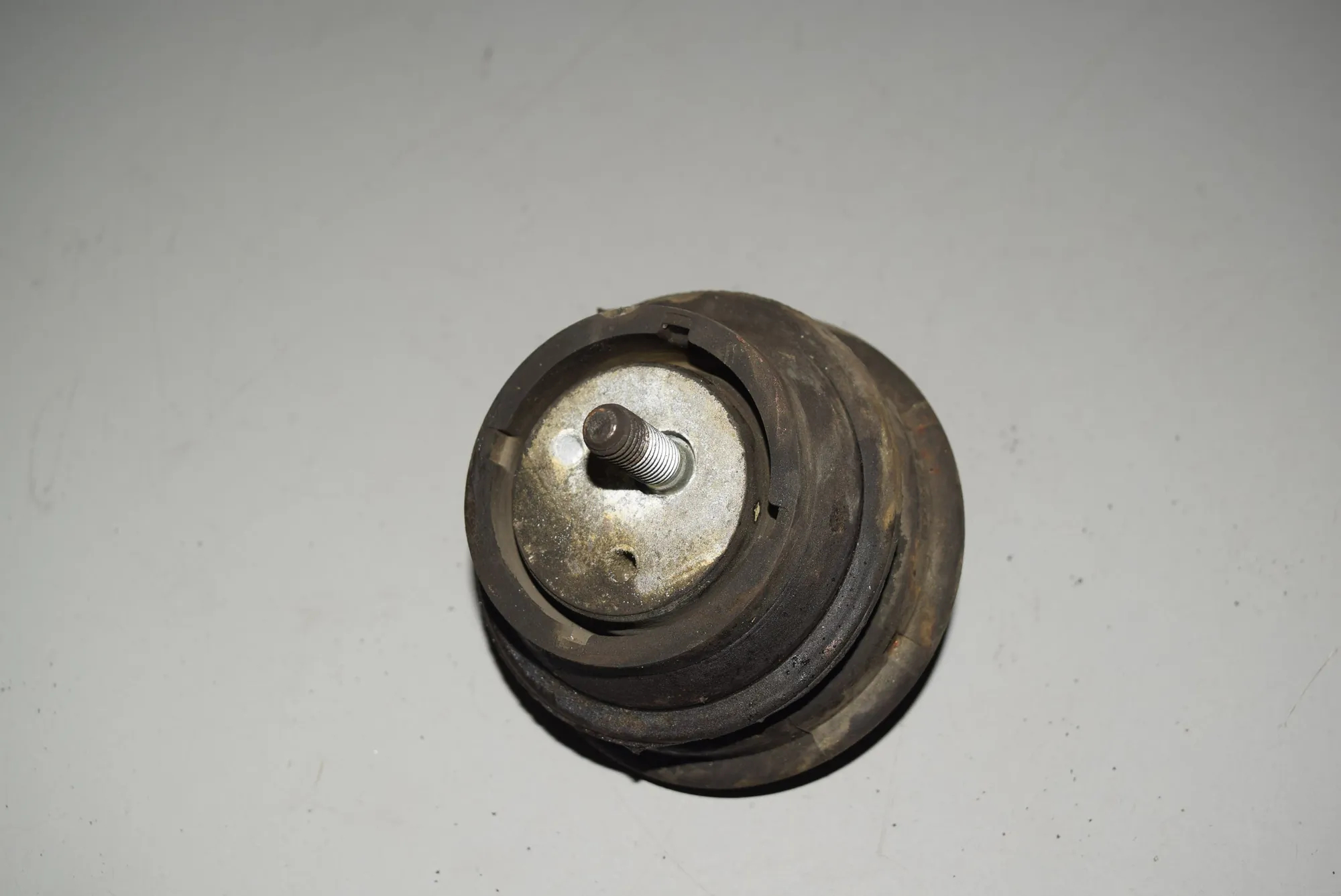 Right Side Engine Mount · BMW 5 (E39) BMW 5 (E39) 530 i 2001