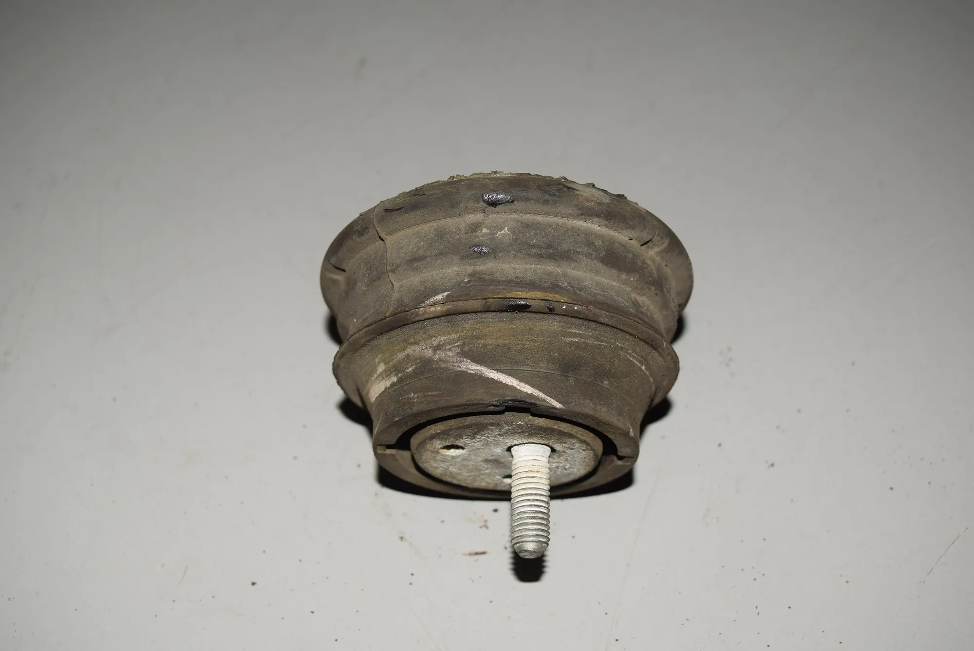 Left Side Engine Mount · BMW 5 (E39) BMW 5 (E39) 530 i 2001 – 2