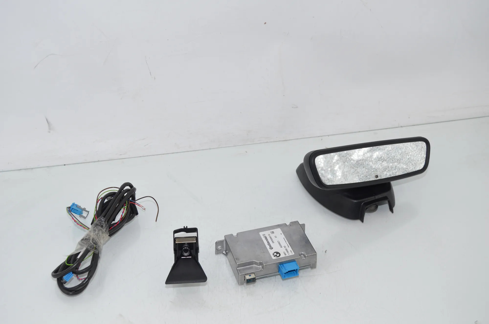 Front Camera – OEM 9199305 · BMW 5 Touring (F11) 530 d xDrive 2012