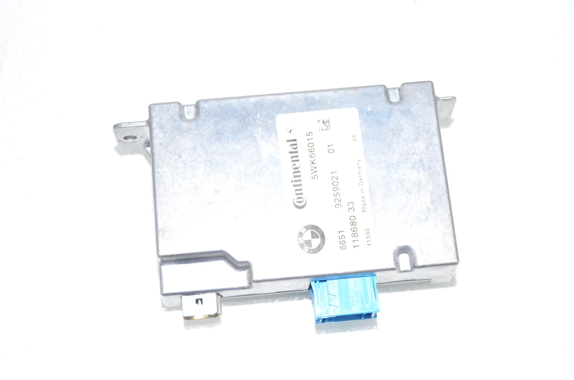 Front Camera – OEM 9199305 · BMW 5 Touring (F11) 530 d xDrive 2012 – 3