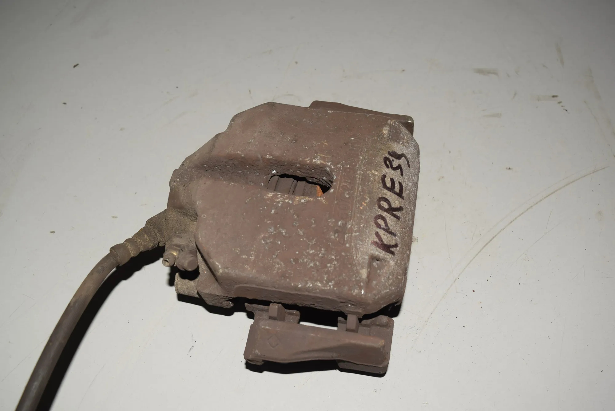 Front Left Brake Caliper · BMW 5 (E39) BMW 5 (E39) 525 i 2000
