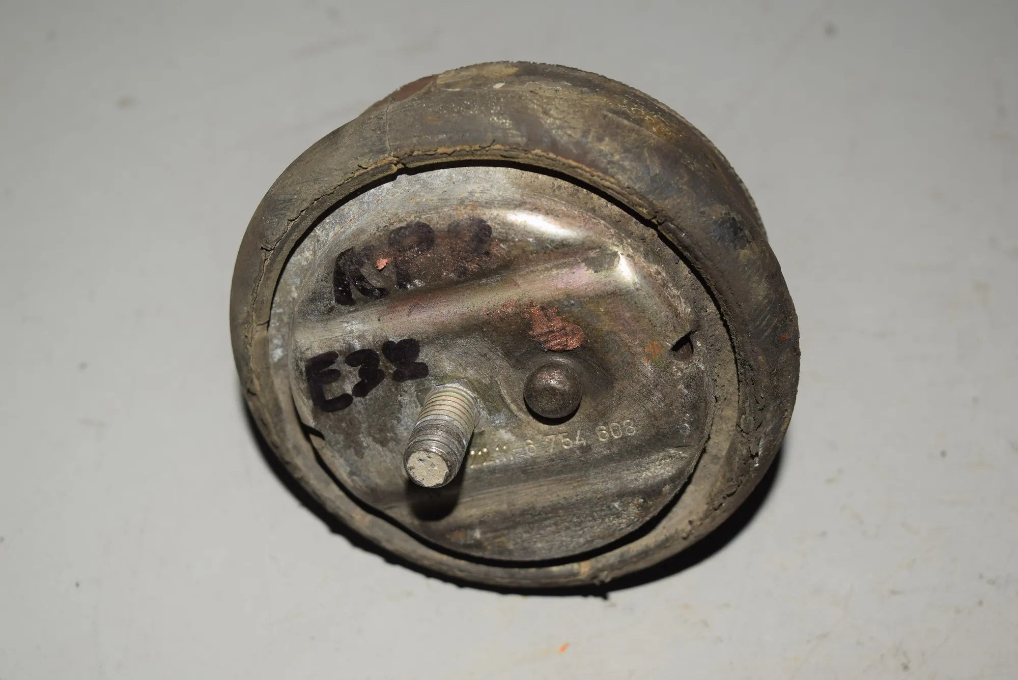 Right Side Engine Mount · BMW 5 (E39) BMW 5 (E39) 525 i 2000
