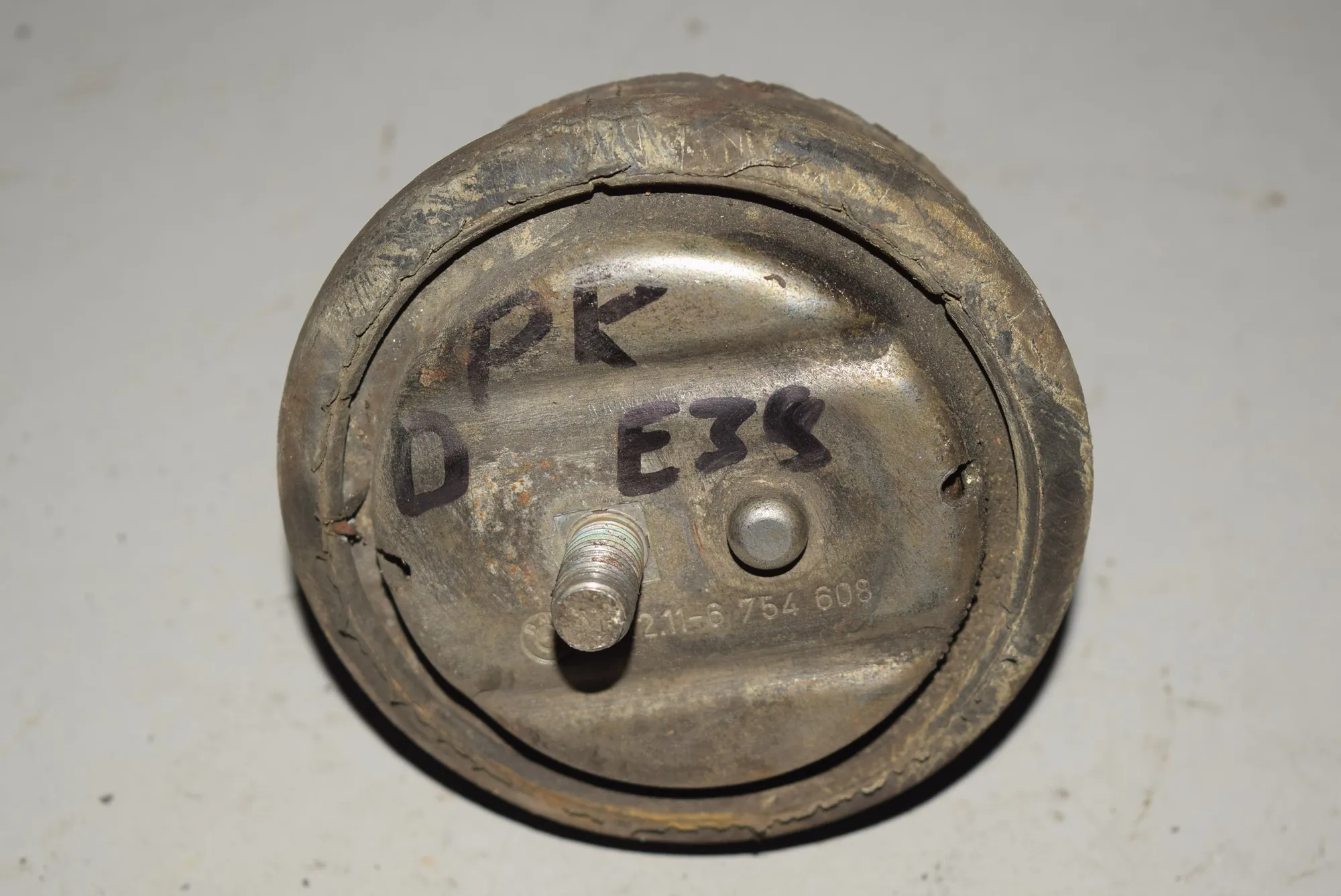 Left Side Engine Mount · BMW 5 (E39) BMW 5 (E39) 530 i 2000