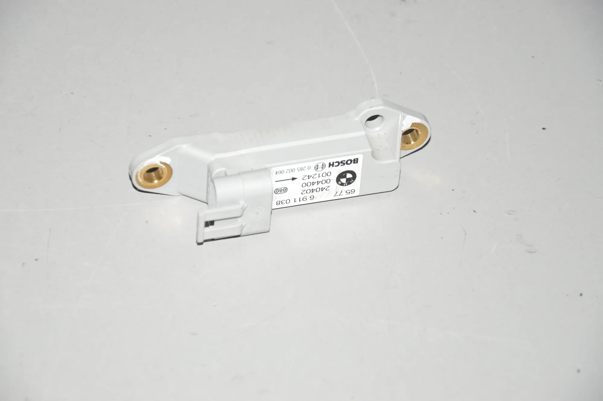Right Side Impact Sensor – OEM 6911038 · BMW X5 (E53) 4.6 is 2002 – 2