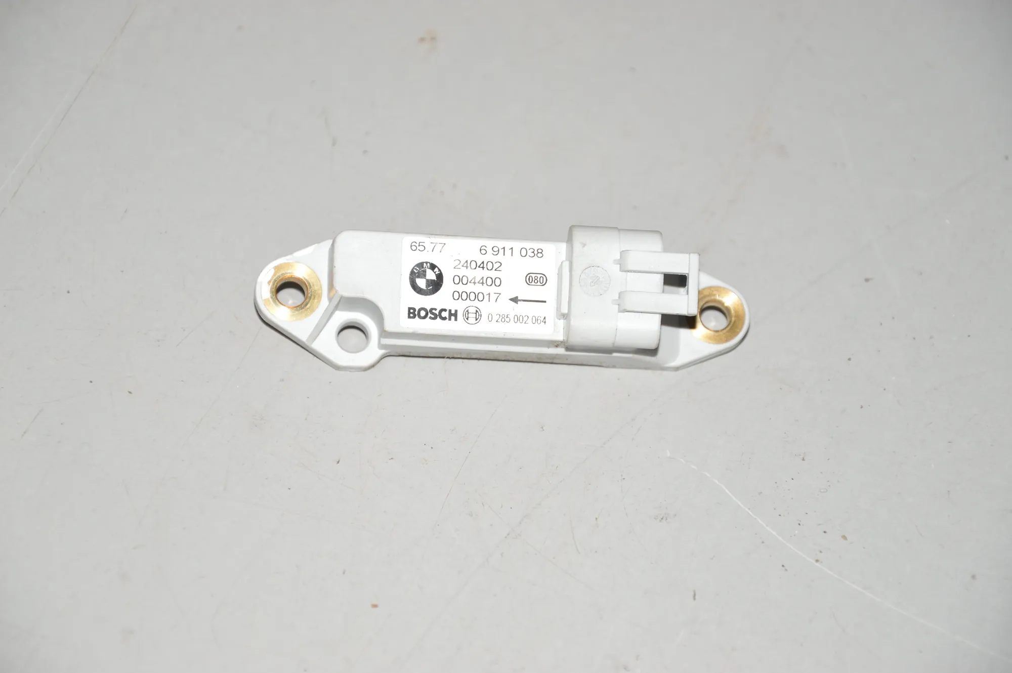 Left Side Impact Sensor – OEM 6911038 · BMW X5 (E53) 4.6 is 2002
