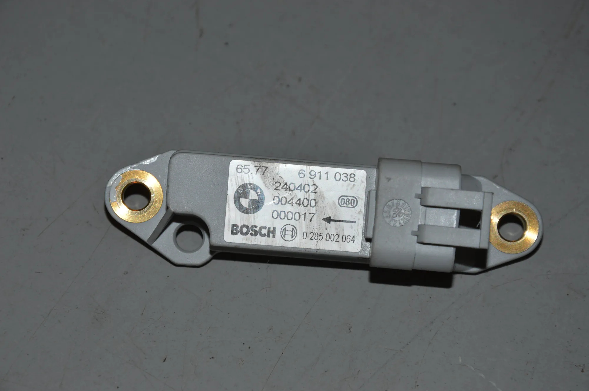 Left Side Impact Sensor – OEM 6911038 · BMW X5 (E53) 4.6 is 2002 – 3
