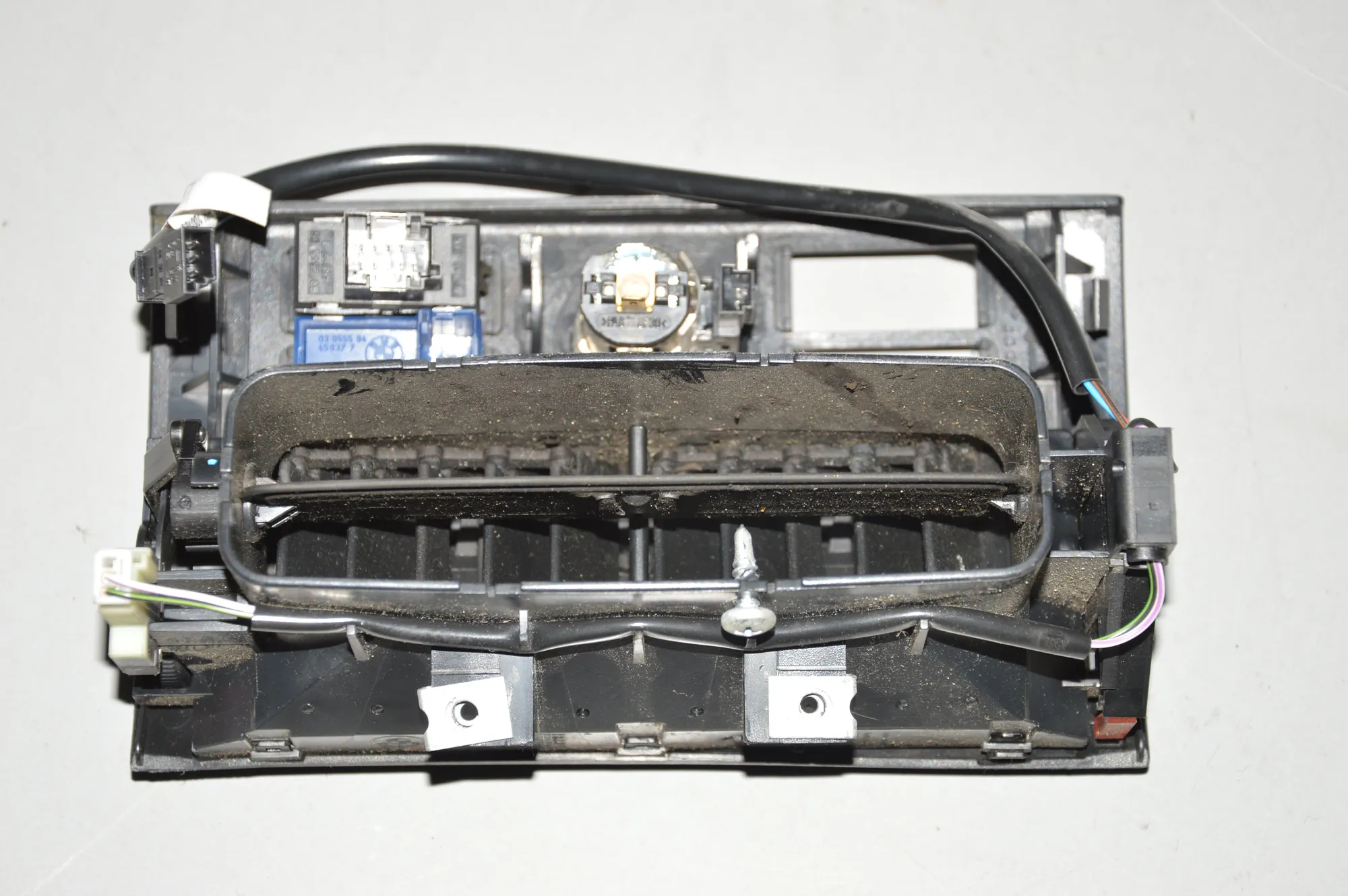 Dashboard Air Vents – OEM 840908183709108370911 · BMW X5 (E53) 4.6 is 2002 – 2