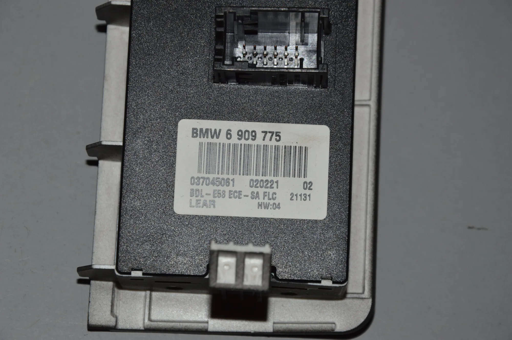 Headlight Switch Control Unit – OEM 6909775 · BMW X5 (E53) 4.6 is 2002 – 3