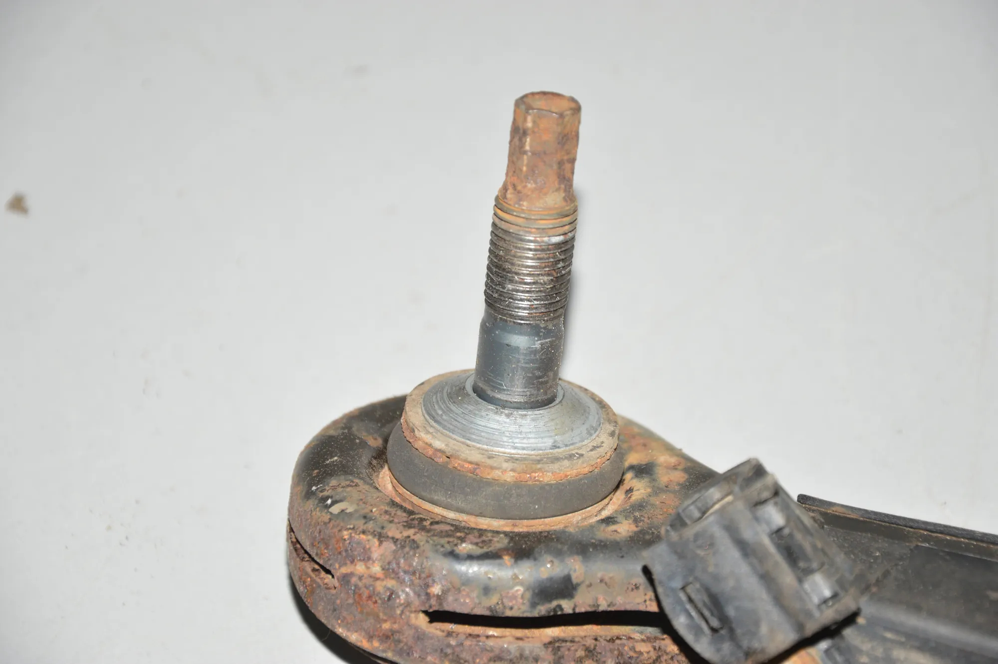 Rear Left Control Arm · BMW X5 (E53) 4.6 is 2002 – 3
