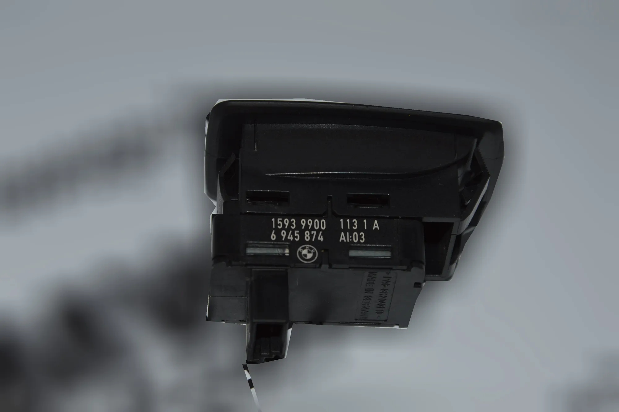 Rear Right Door Window Switch – OEM 6945874 · BMW 1 (E87) BMW 1 (E87) 2008 – 3