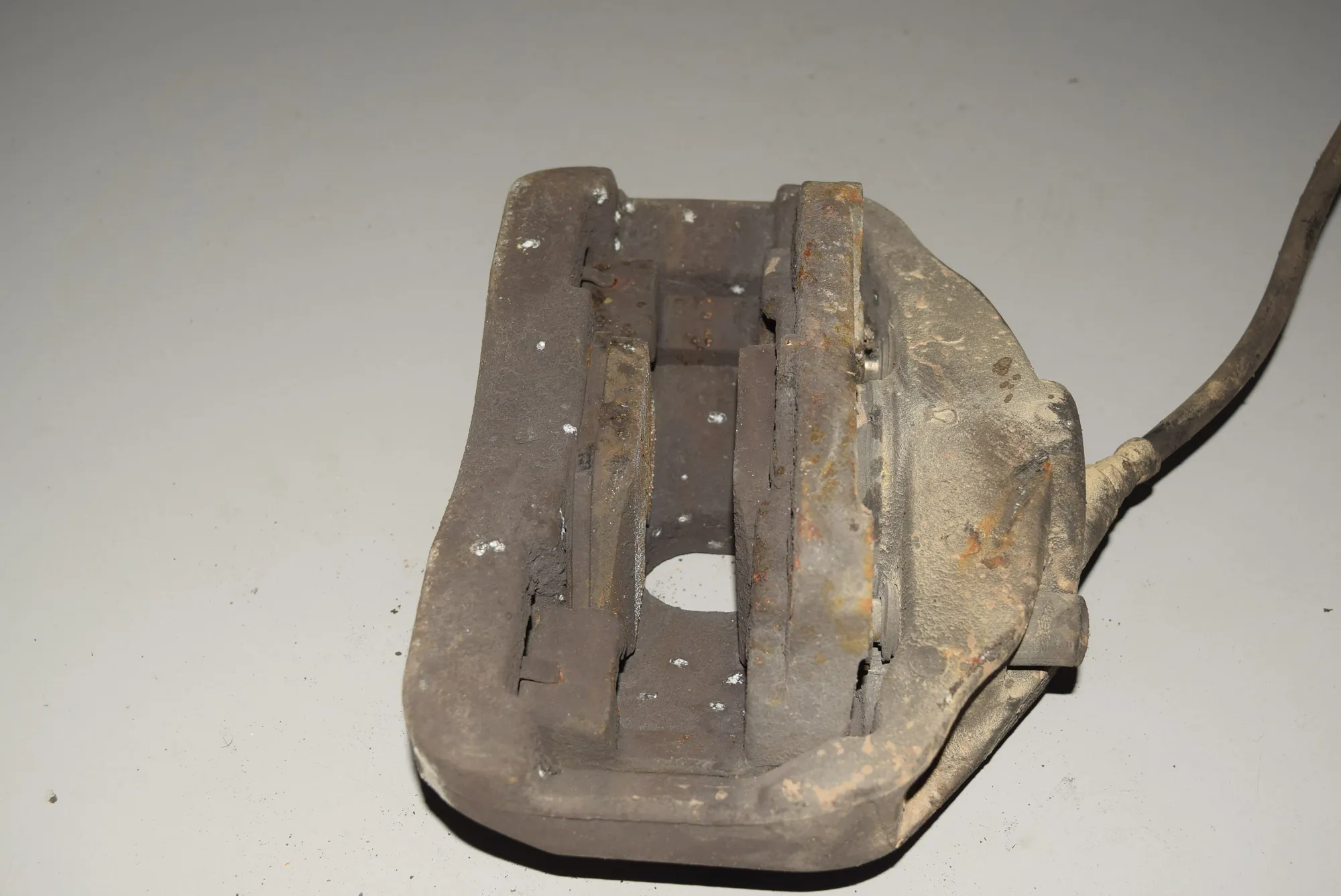 Front Right Brake Caliper · BMW 7 (E65, E66, E67) BMW 7 (E65, E66, E67) 735 i, Li 2002 – 2