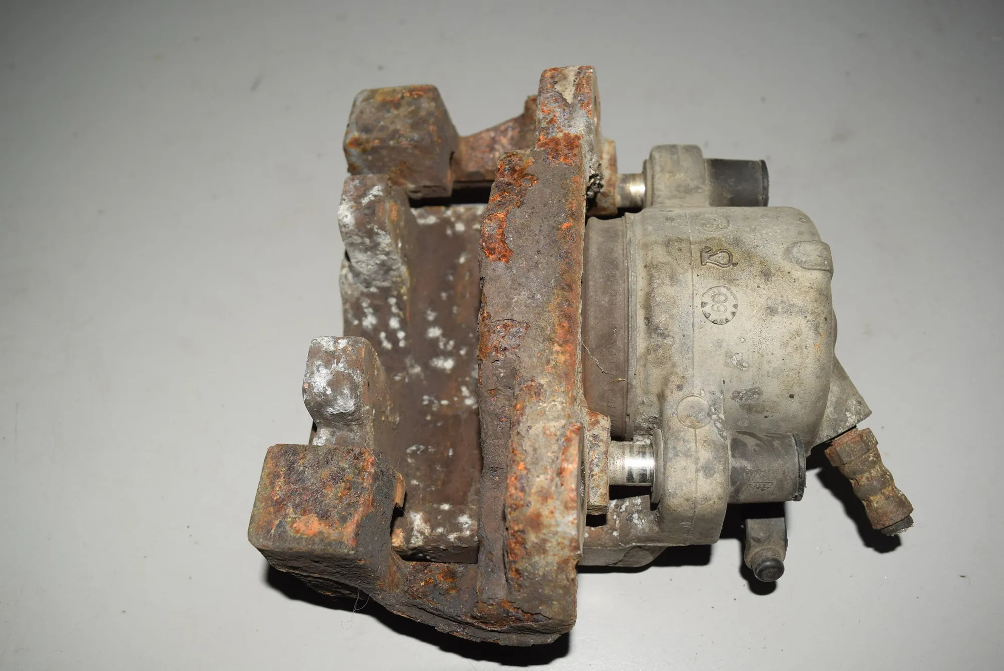 Front Right Brake Caliper · BMW 5 (E39) BMW 5 (E39) 530 d 1999