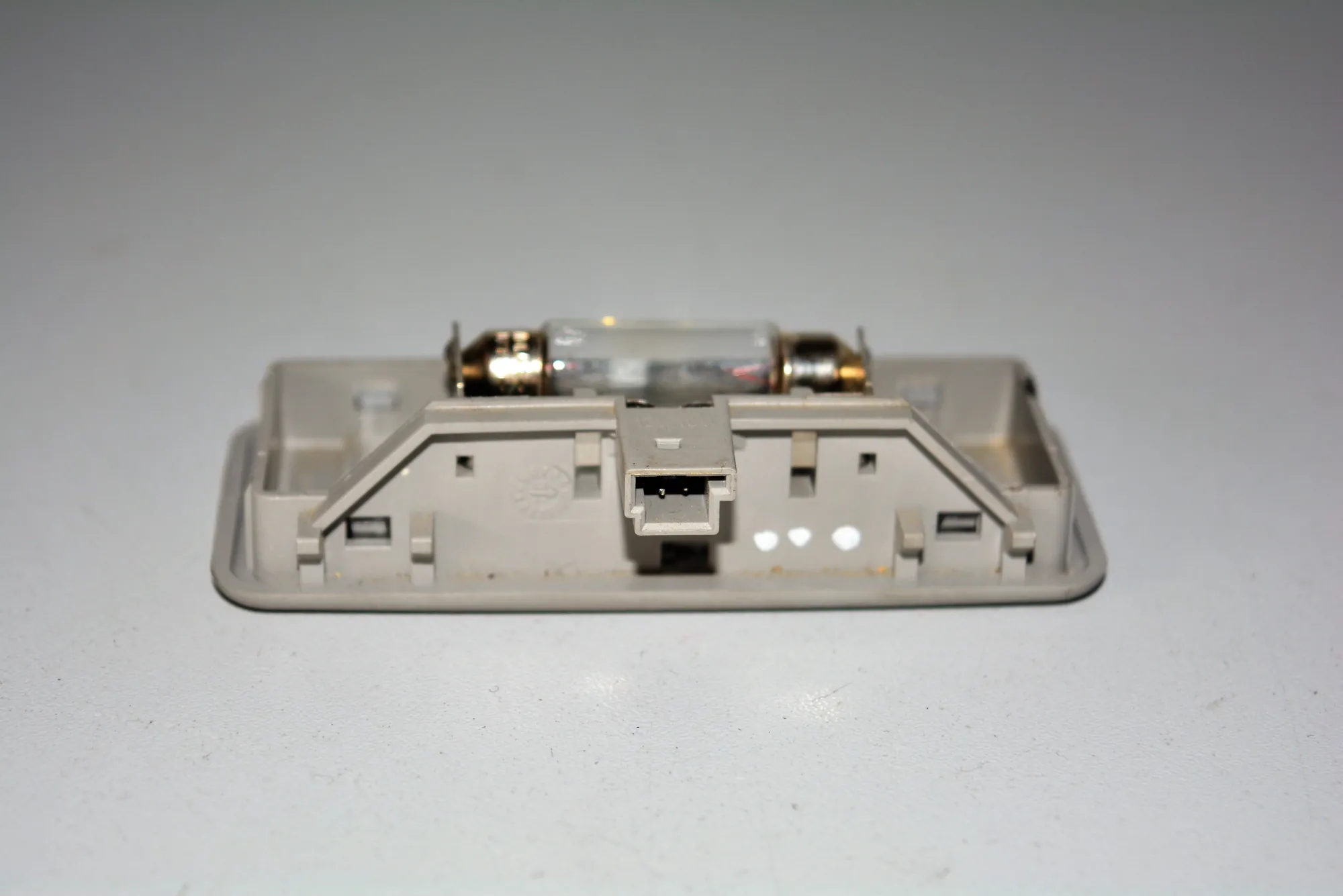 Interior Lighting – OEM 6920187 · BMW 3 (E90) BMW 3 (E90) 2005 – 5