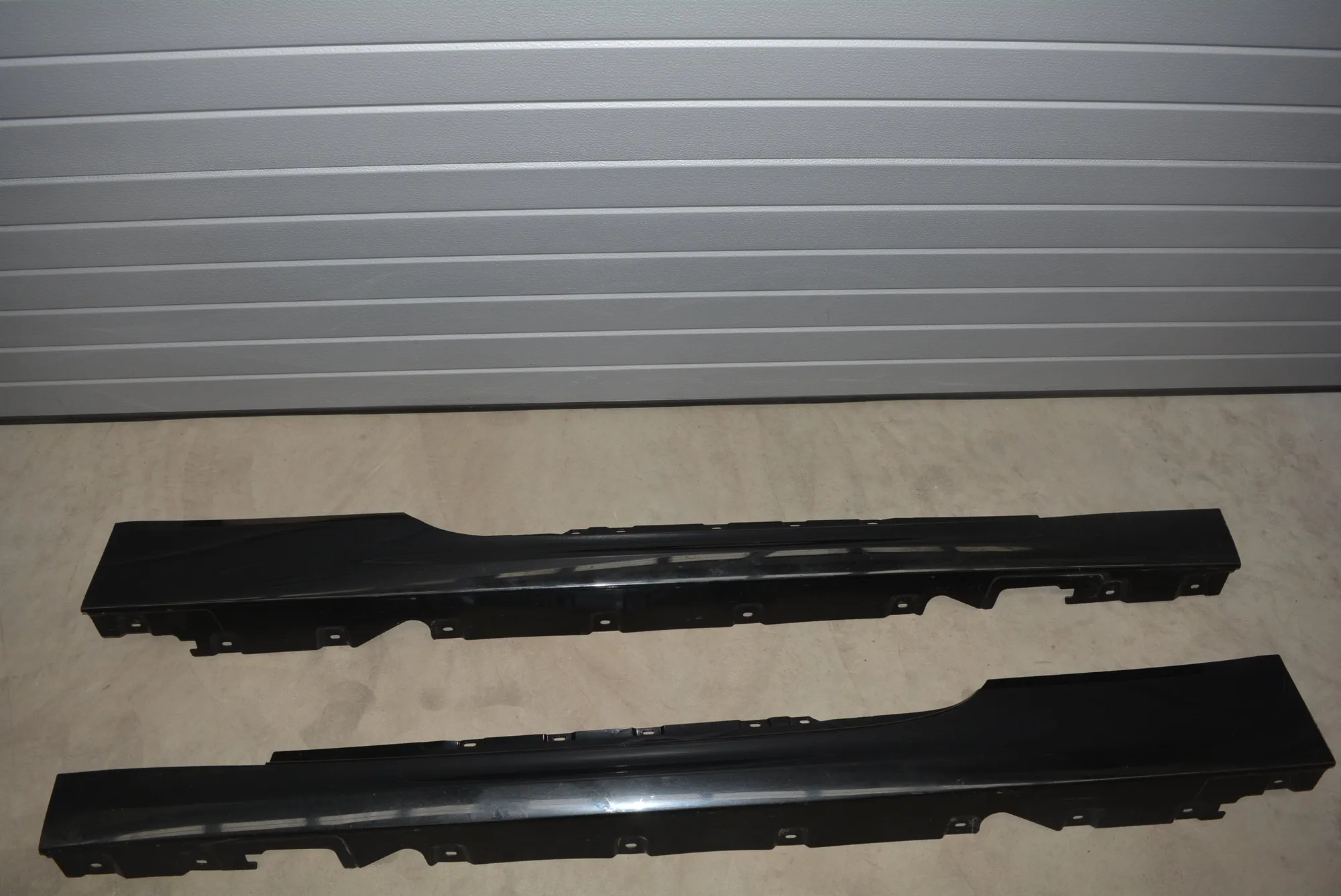 Left Side Plastic Sideskirt Cover – OEM 22339910 · BMW 6 Coupe (F13) BMW 6 Coupe (F13) 2011