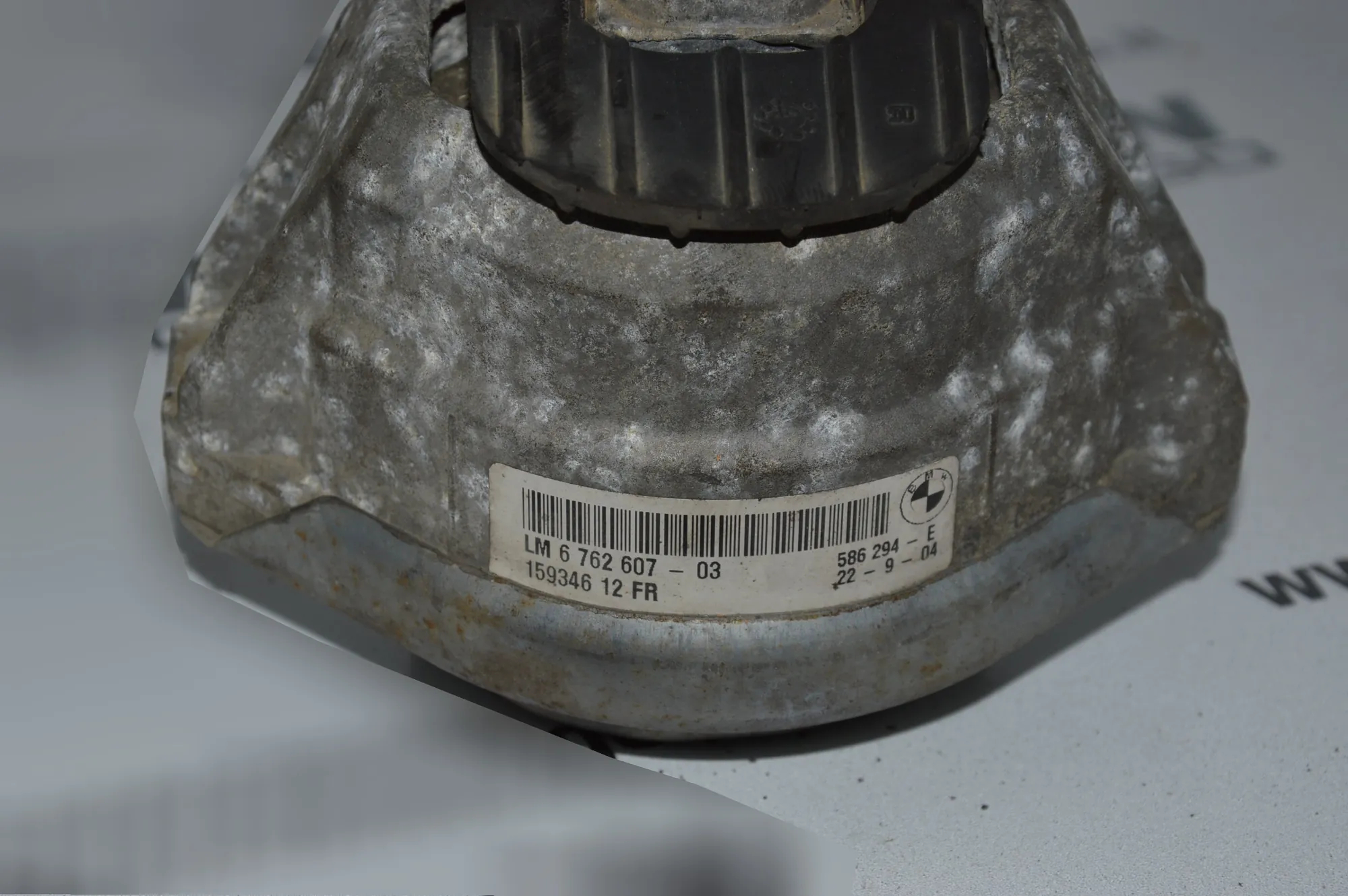 Right Side Engine Mount – OEM 6762608 · BMW 5 (E60) 545 i 2004 – 4