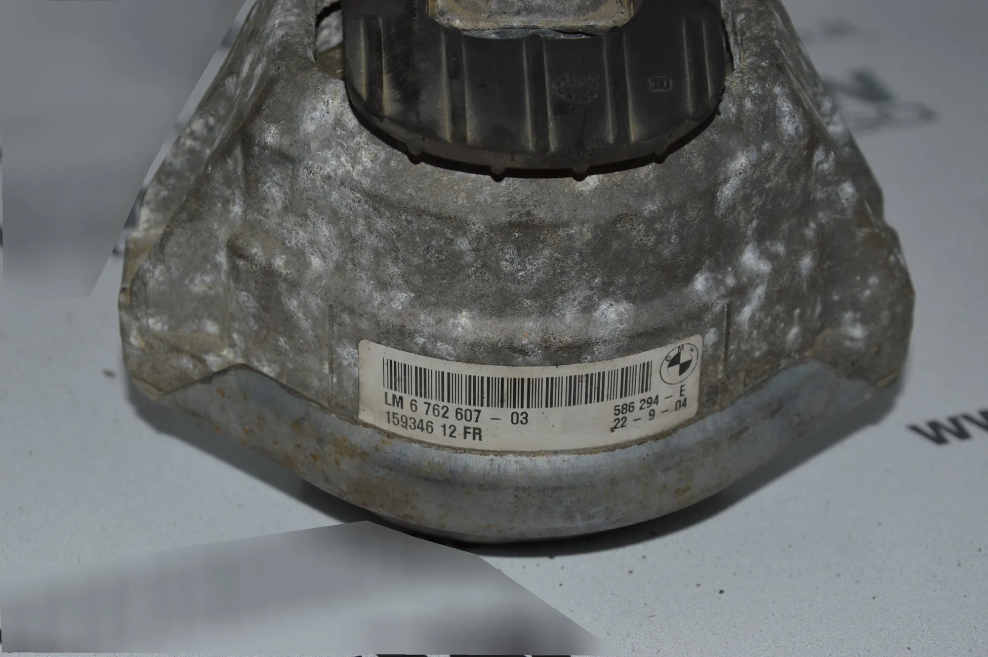 Left Side Engine Mount – OEM 6762607 · BMW 5 (E60) 545 i 2004 – 4