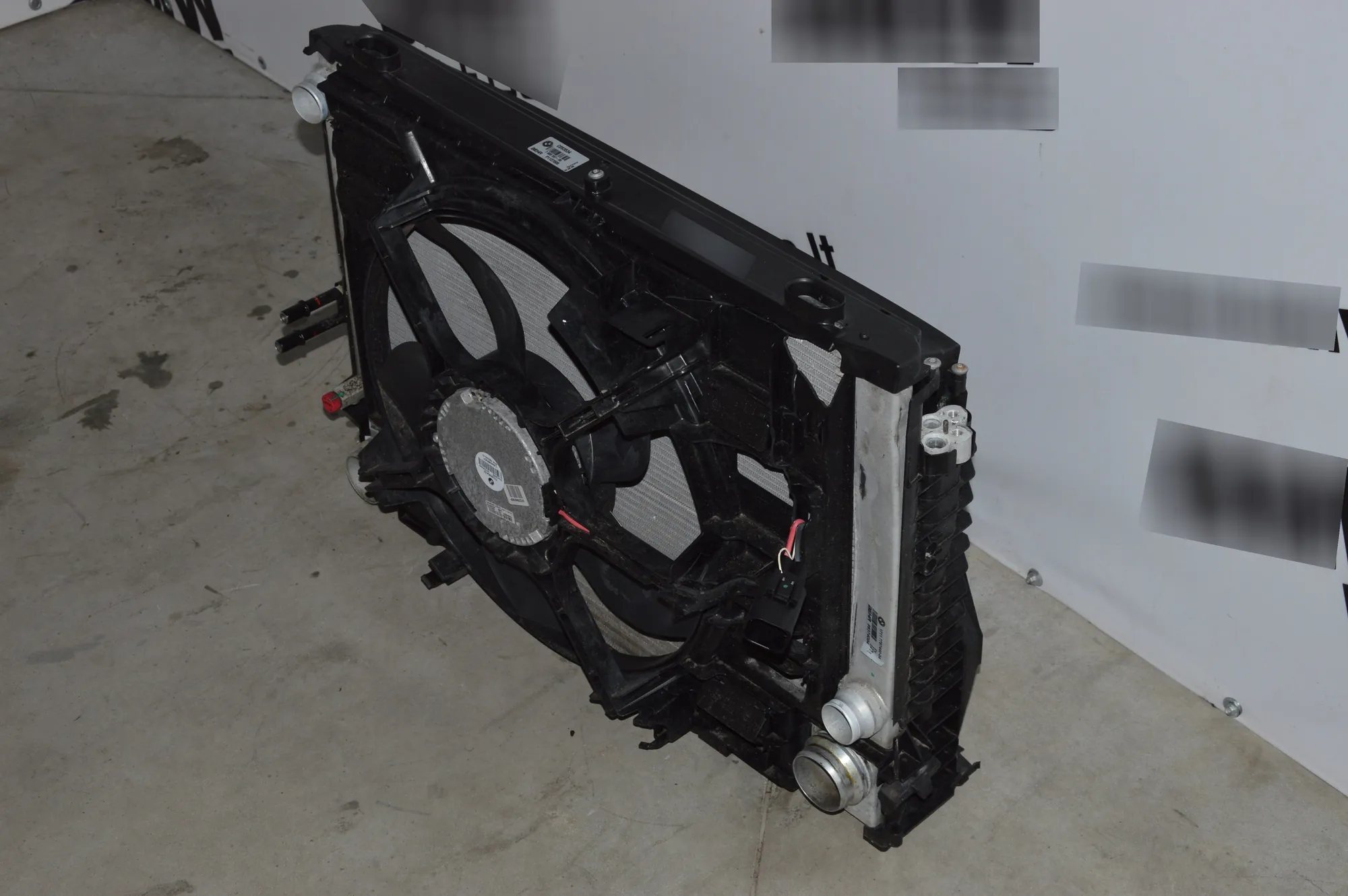 Radiator Pack Set – OEM 1717787440 · BMW 5 (E60) 520 d 2009 – 5