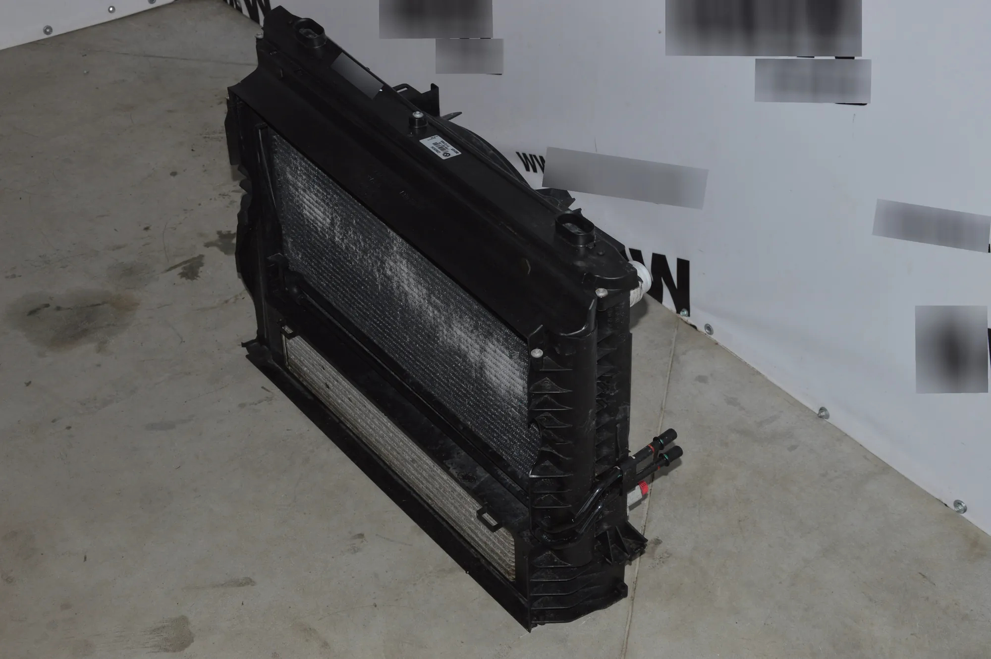 Radiator Pack Set – OEM 1717787440 · BMW 5 (E60) 520 d 2009 – 3