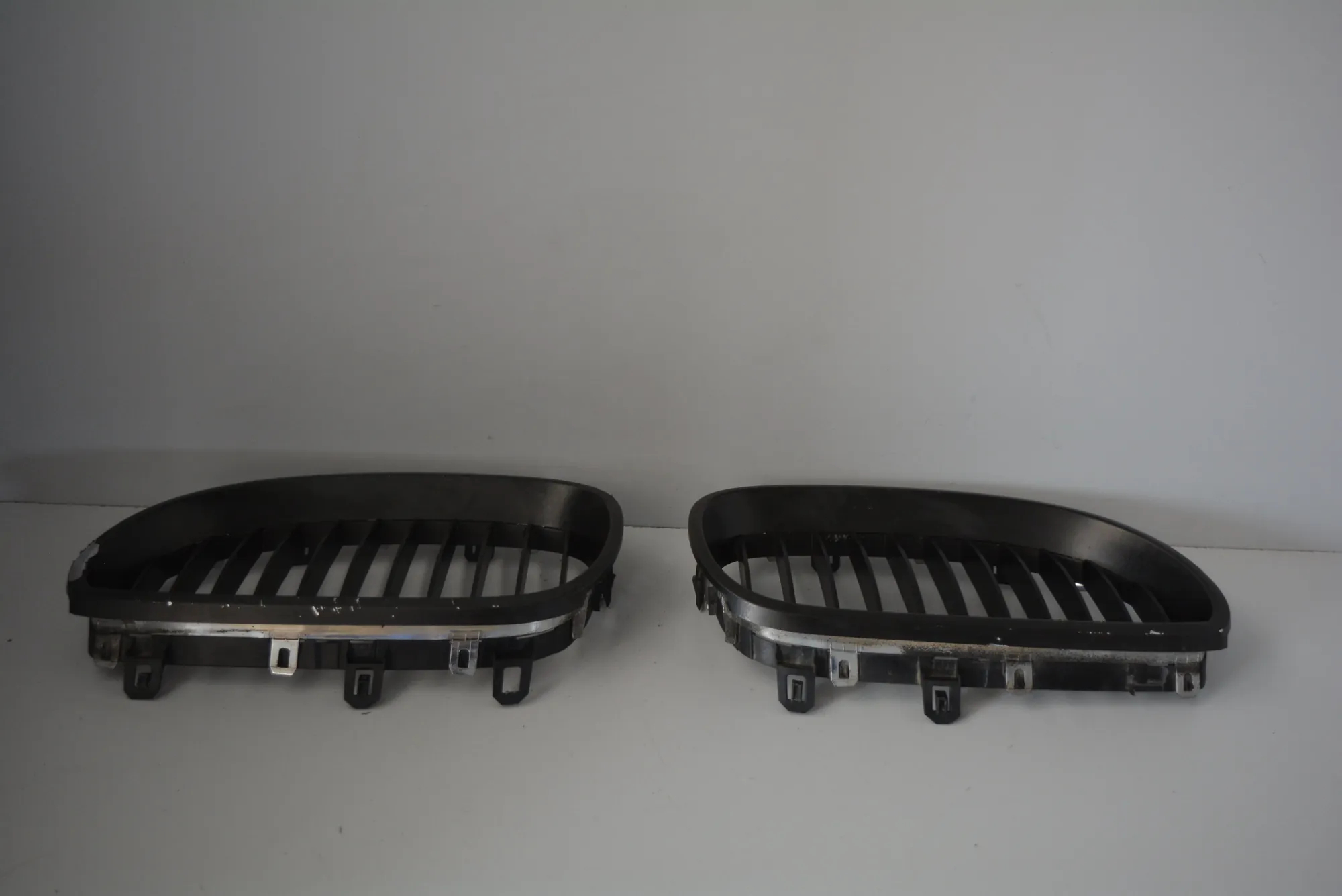 Front Left Grill · BMW 5 (E60) 520 d 2009