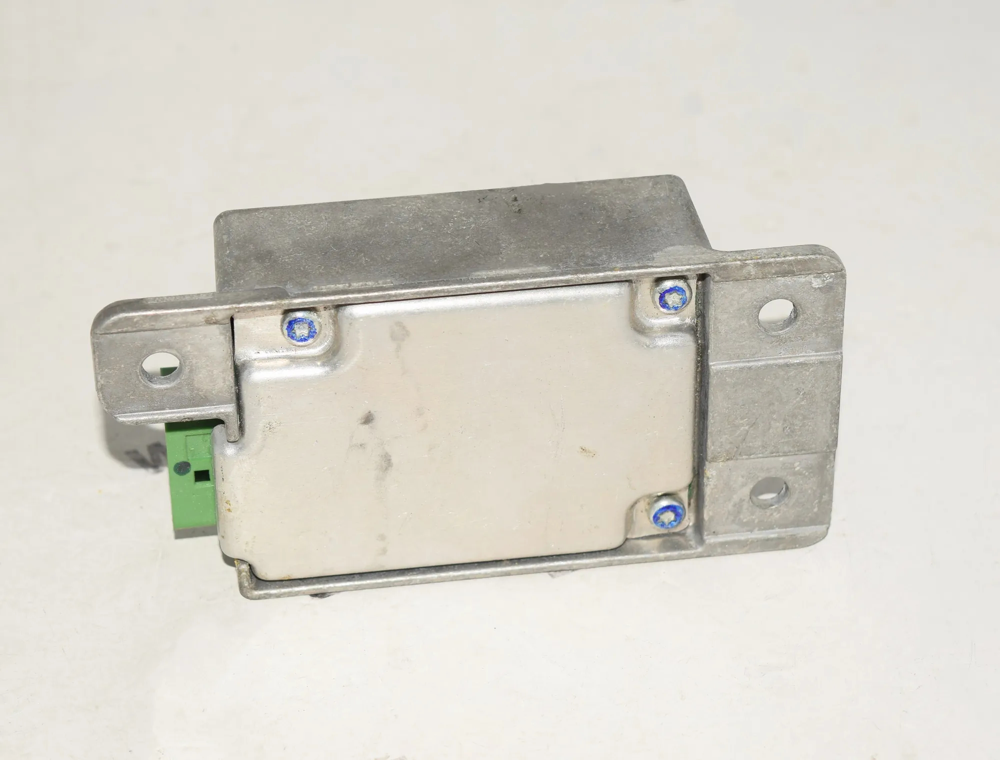 SRS Control Unit – OEM 6920470 · BMW 7 (E65, E66, E67) 735 i, Li 2001 – 4