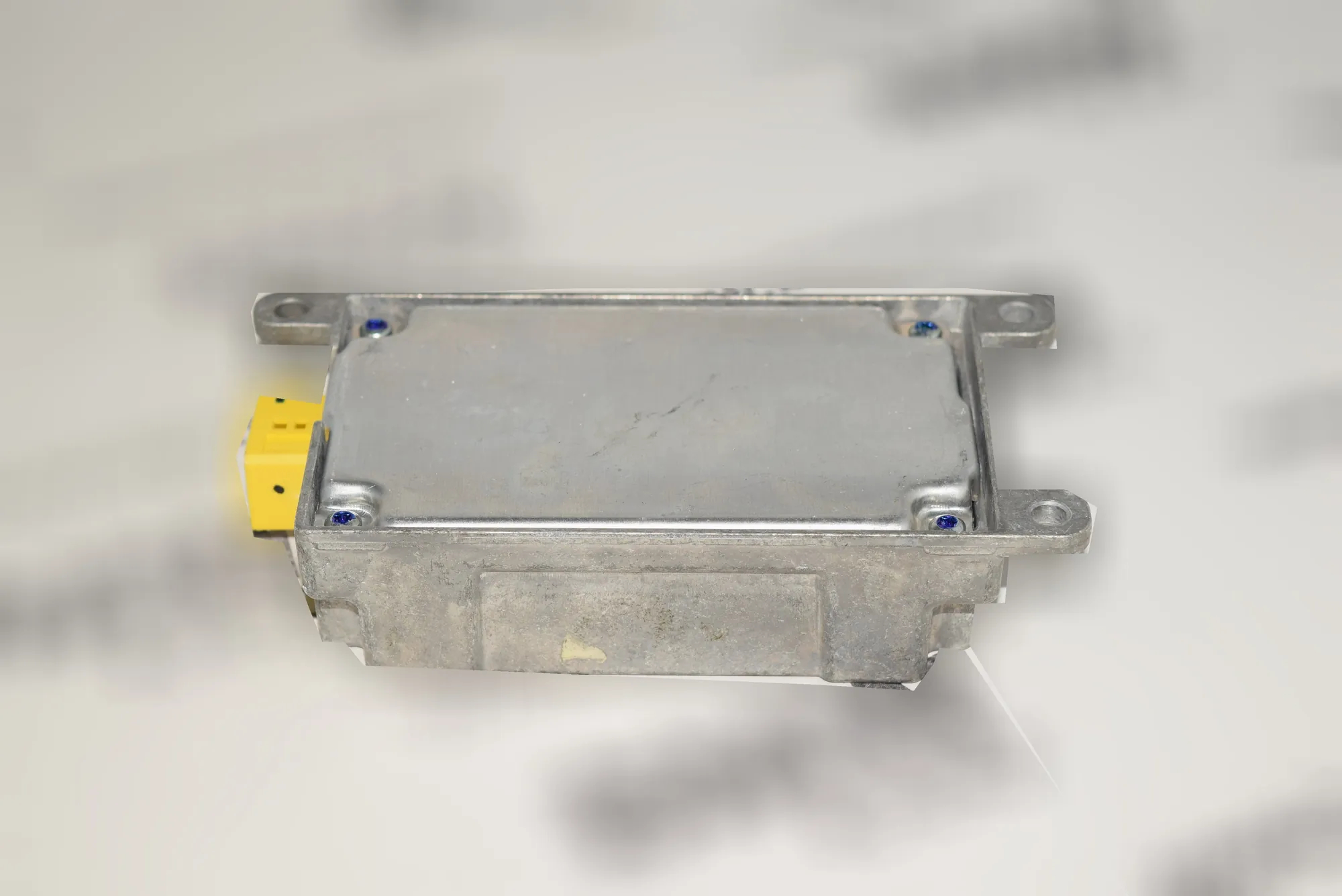 SRS Control Unit – OEM 6920472 · BMW 7 (E65, E66, E67) 735 i, Li 2001 – 5