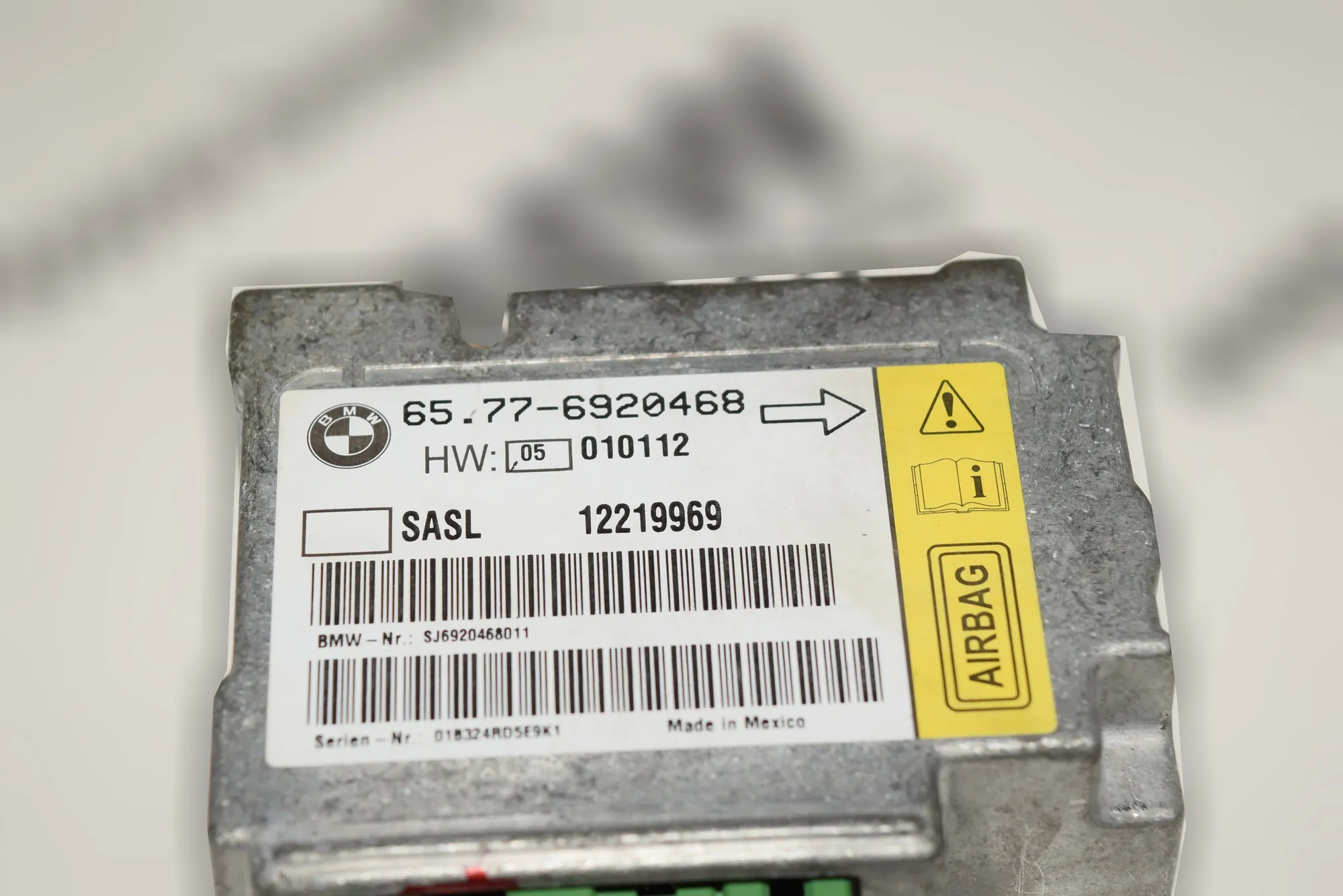 SRS Control Unit – OEM 6920468 · BMW 7 (E65, E66, E67) 735 i, Li 2001 – 2