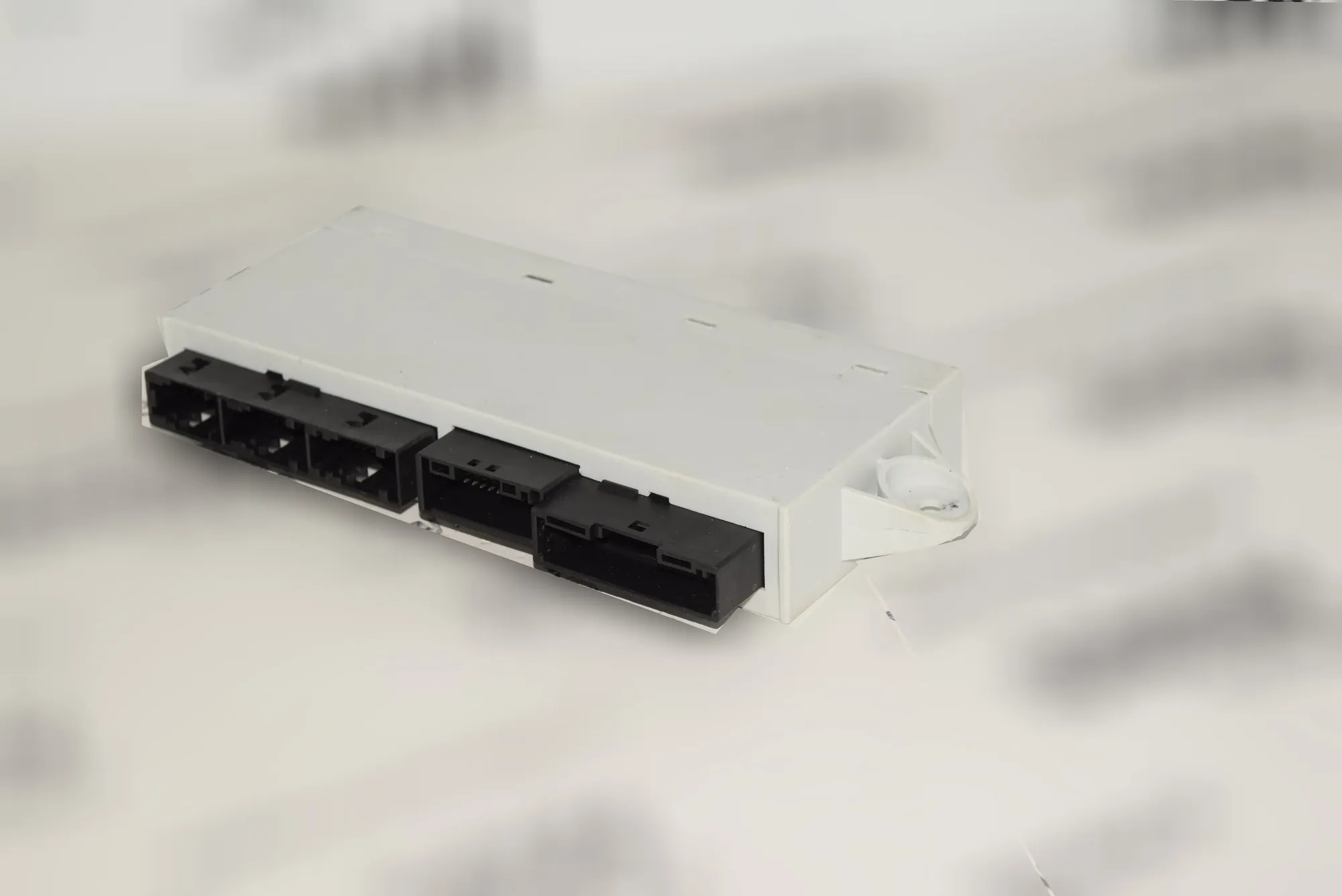 Rear Left Door Control Unit – OEM 6921982 · BMW 7 (E65, E66, E67) 735 i, Li 2001 – 4