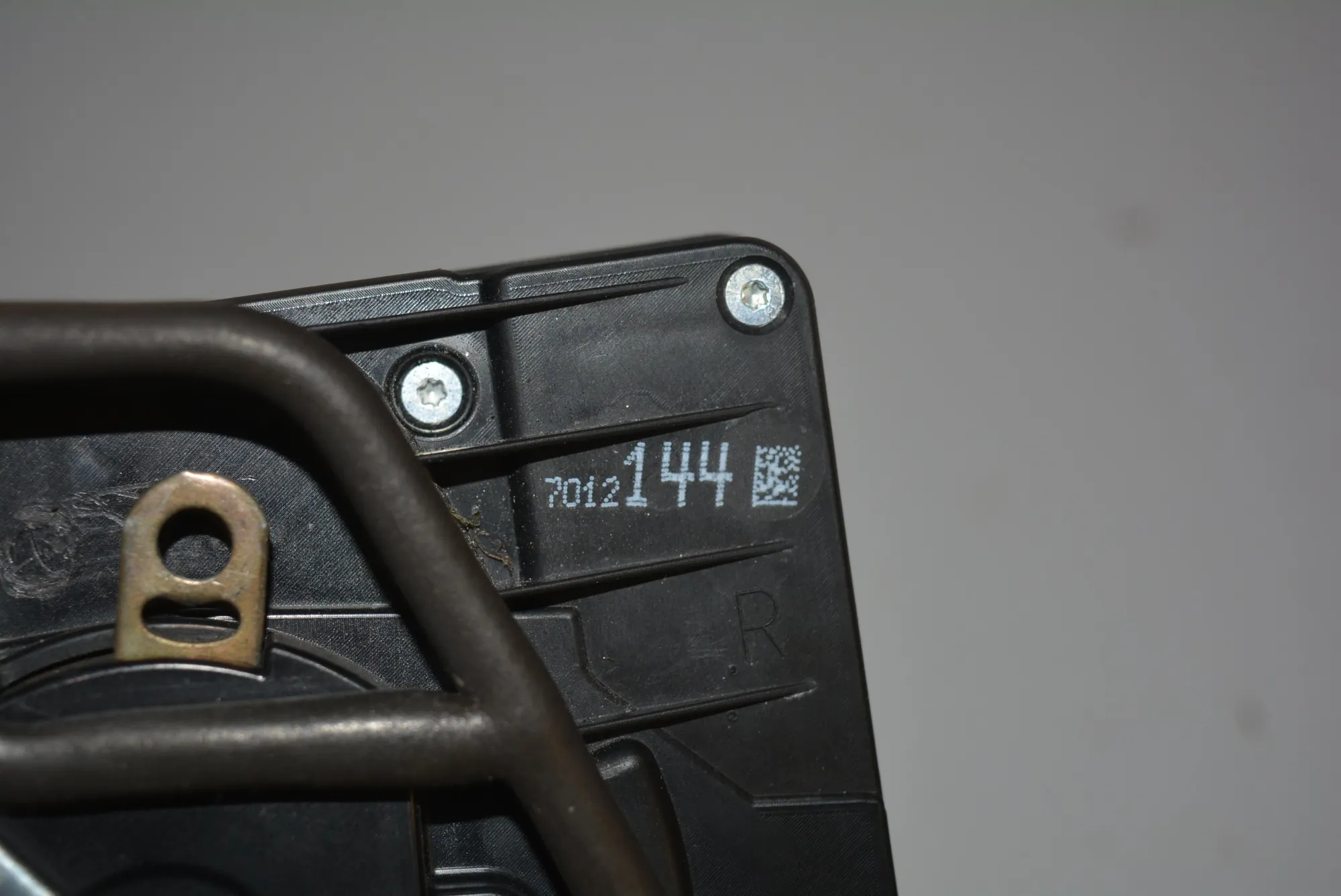 Front Right Door Lock – OEM 7012144 · BMW 7 (E65, E66, E67) 735 i, Li 2001 – 3