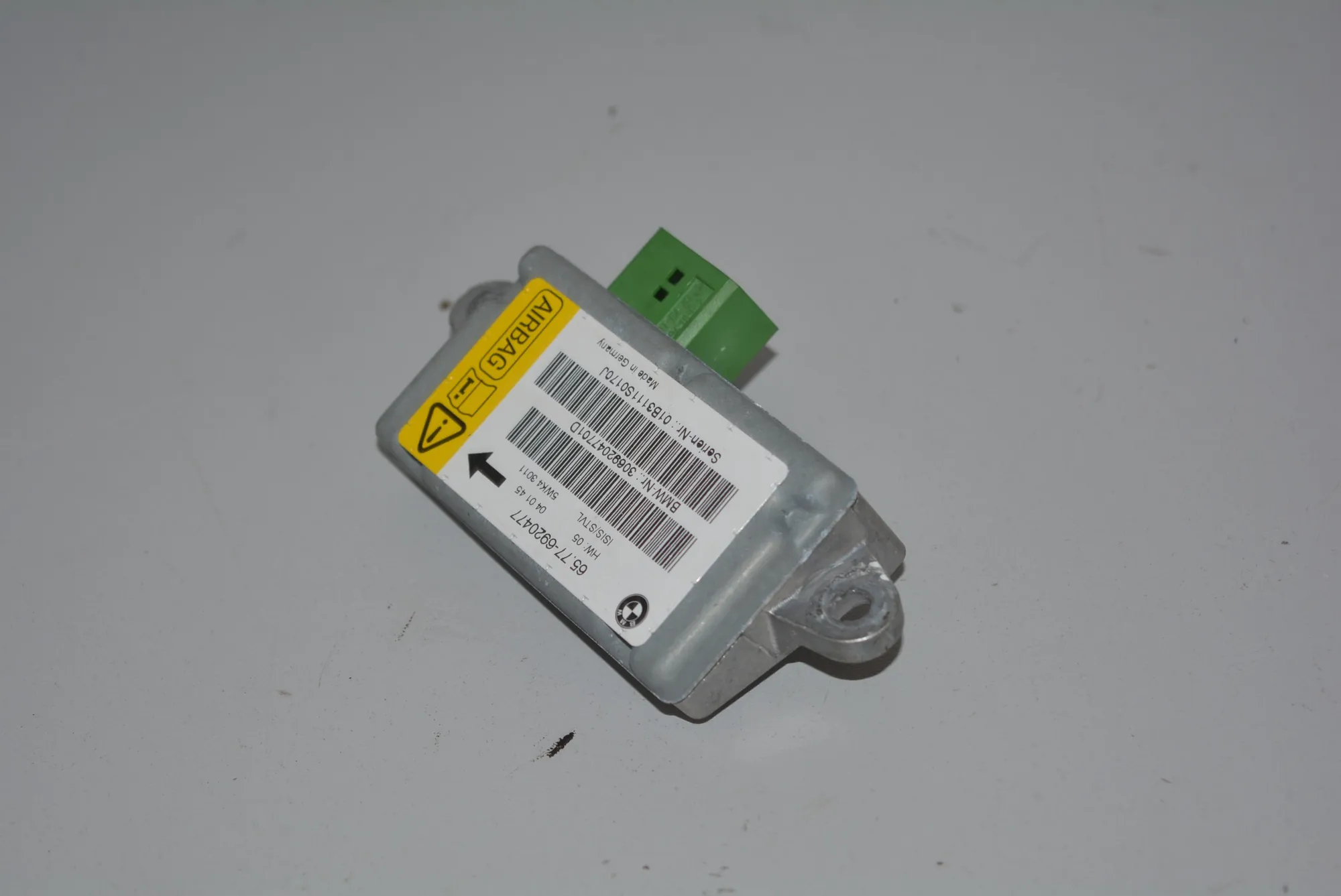 SRS Control Unit – OEM 6920477 · BMW 7 (E65, E66, E67) 735 i, Li 2001 – 2
