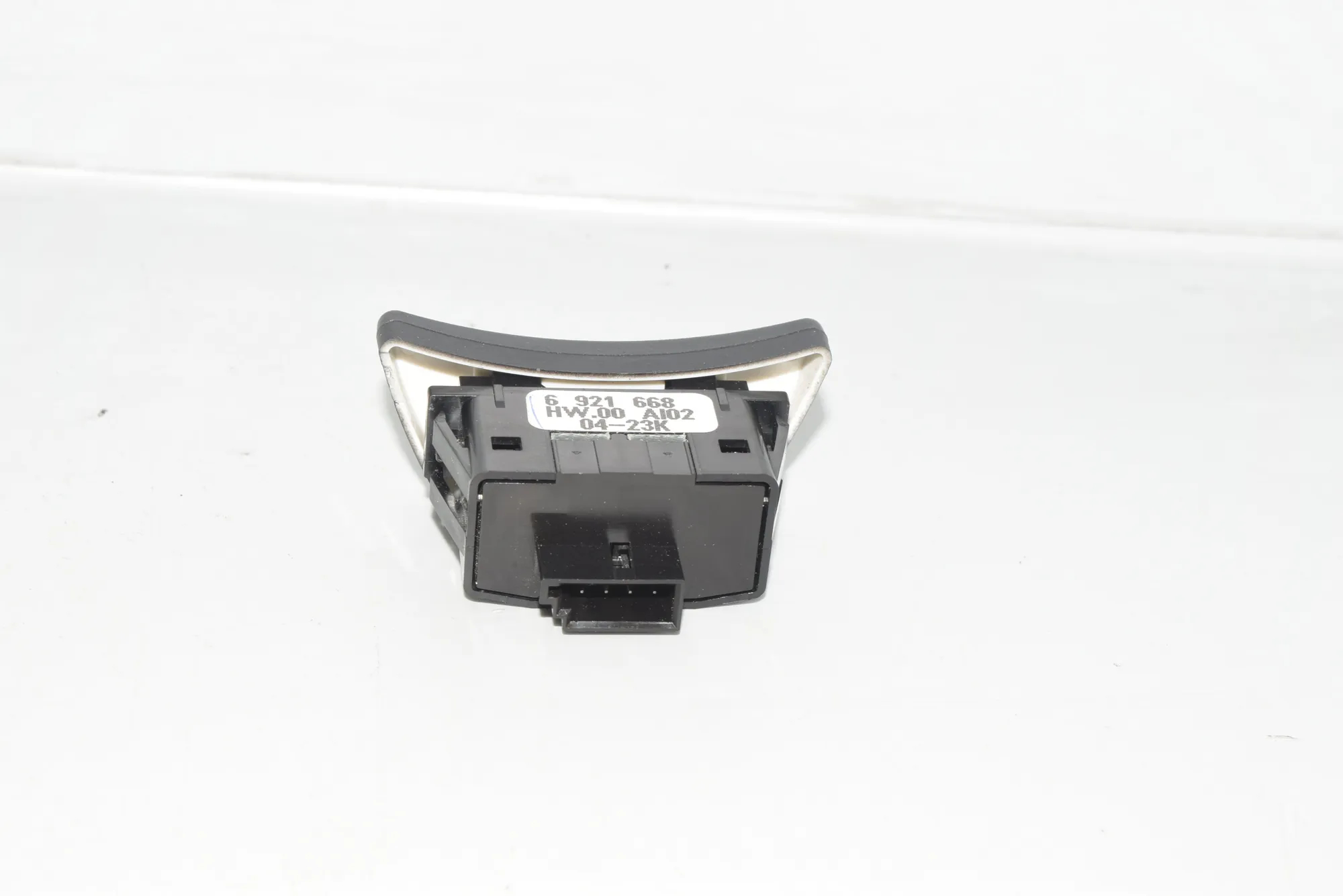 Other Control Units – OEM 6921668 · BMW 5 Touring (E61) 525 i 2004 – 2