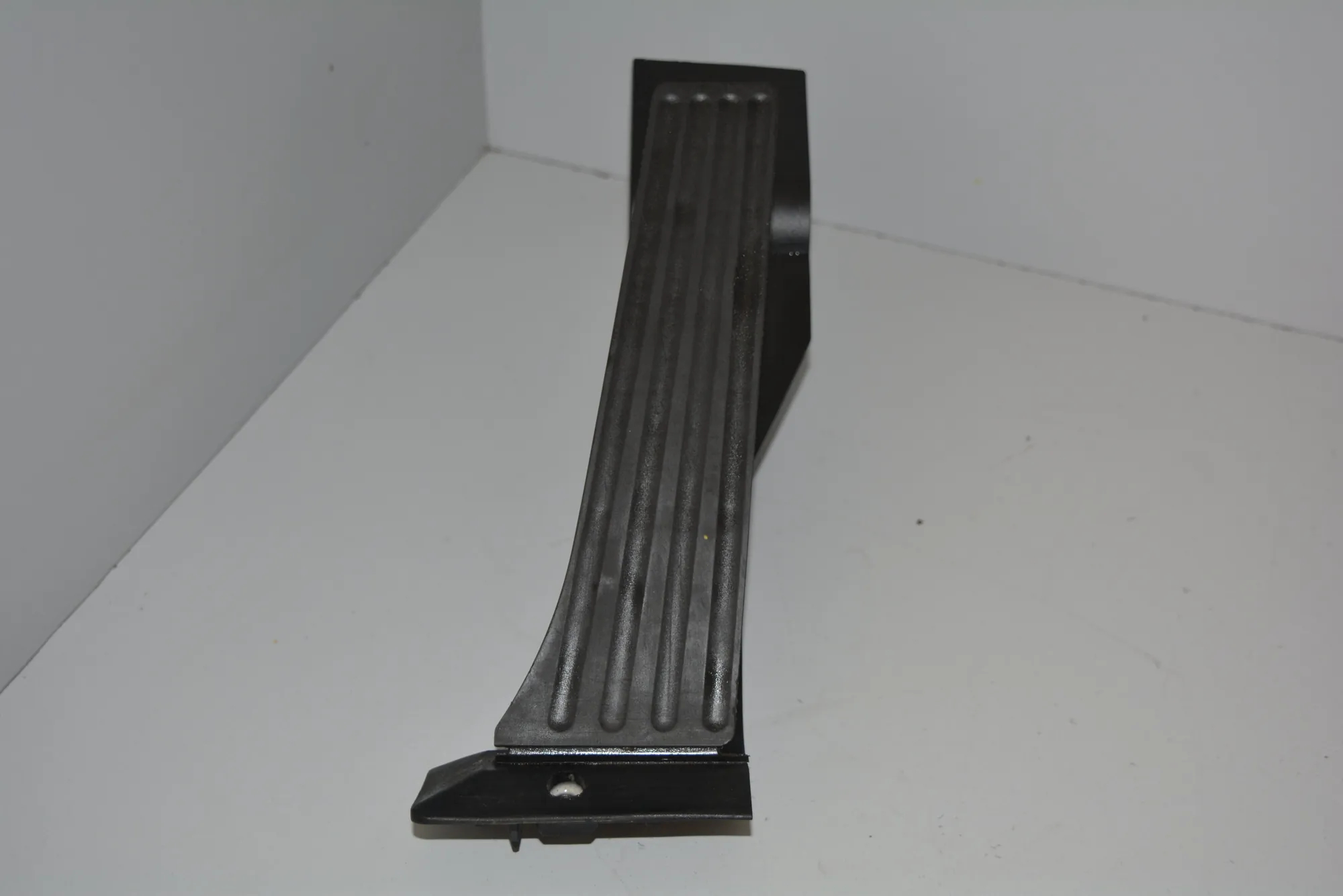Throttle Pedal – OEM 6766930 · BMW 5 Touring (E61) 525 i 2004