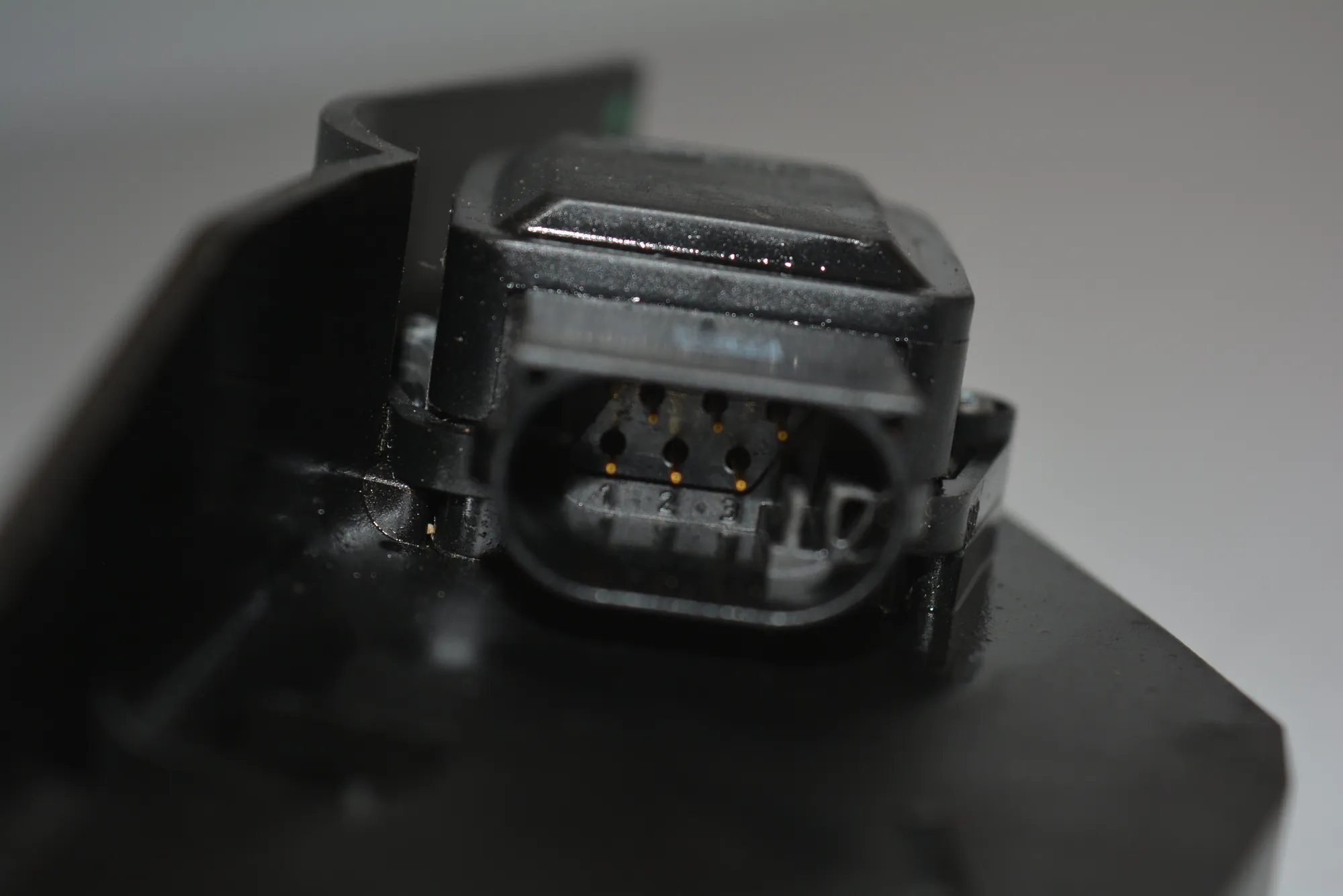 Throttle Pedal – OEM 6766930 · BMW 5 Touring (E61) 525 i 2004 – 5