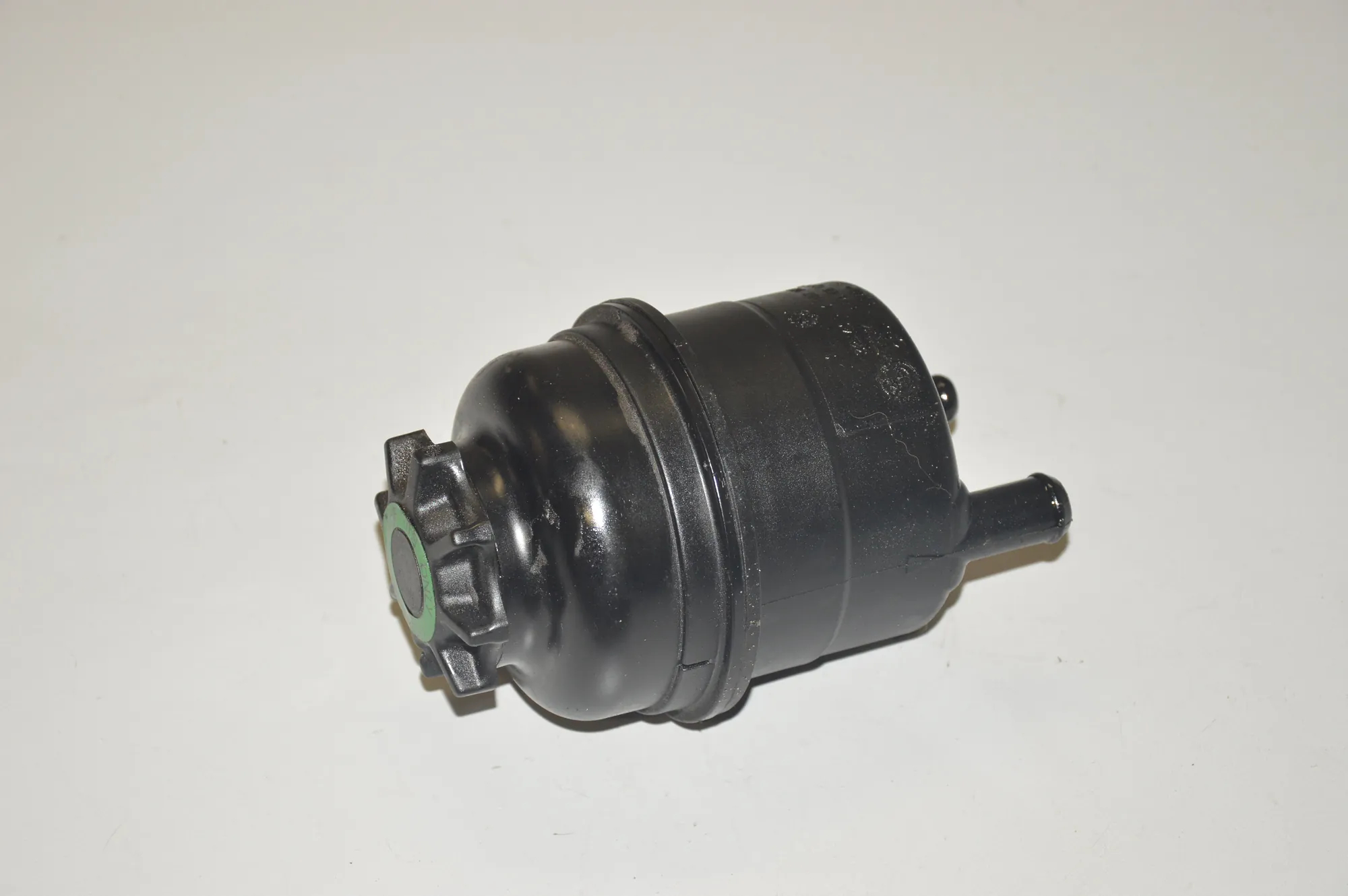 Power Steering Pump Tank – OEM 1097164 · BMW 5 Touring (E61) 525 i 2004