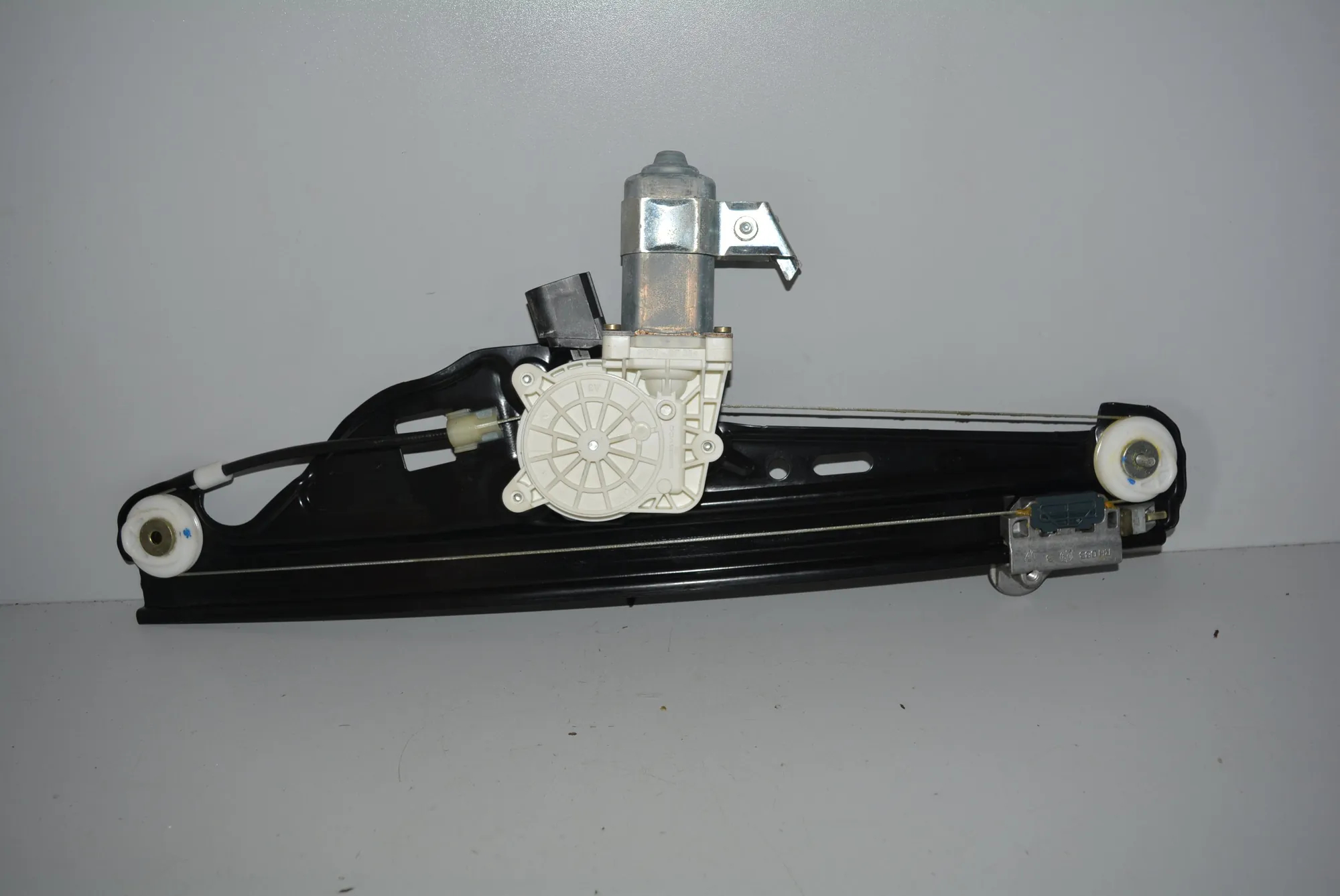 Rear Right Door Window Regulator – OEM 7075674 · BMW 5 Touring (E61) 525 i 2004 – 2