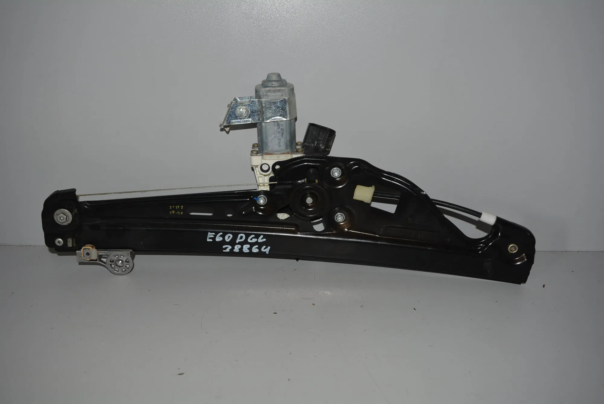 Rear Right Door Window Regulator – OEM 7075674 · BMW 5 Touring (E61) 525 i 2004