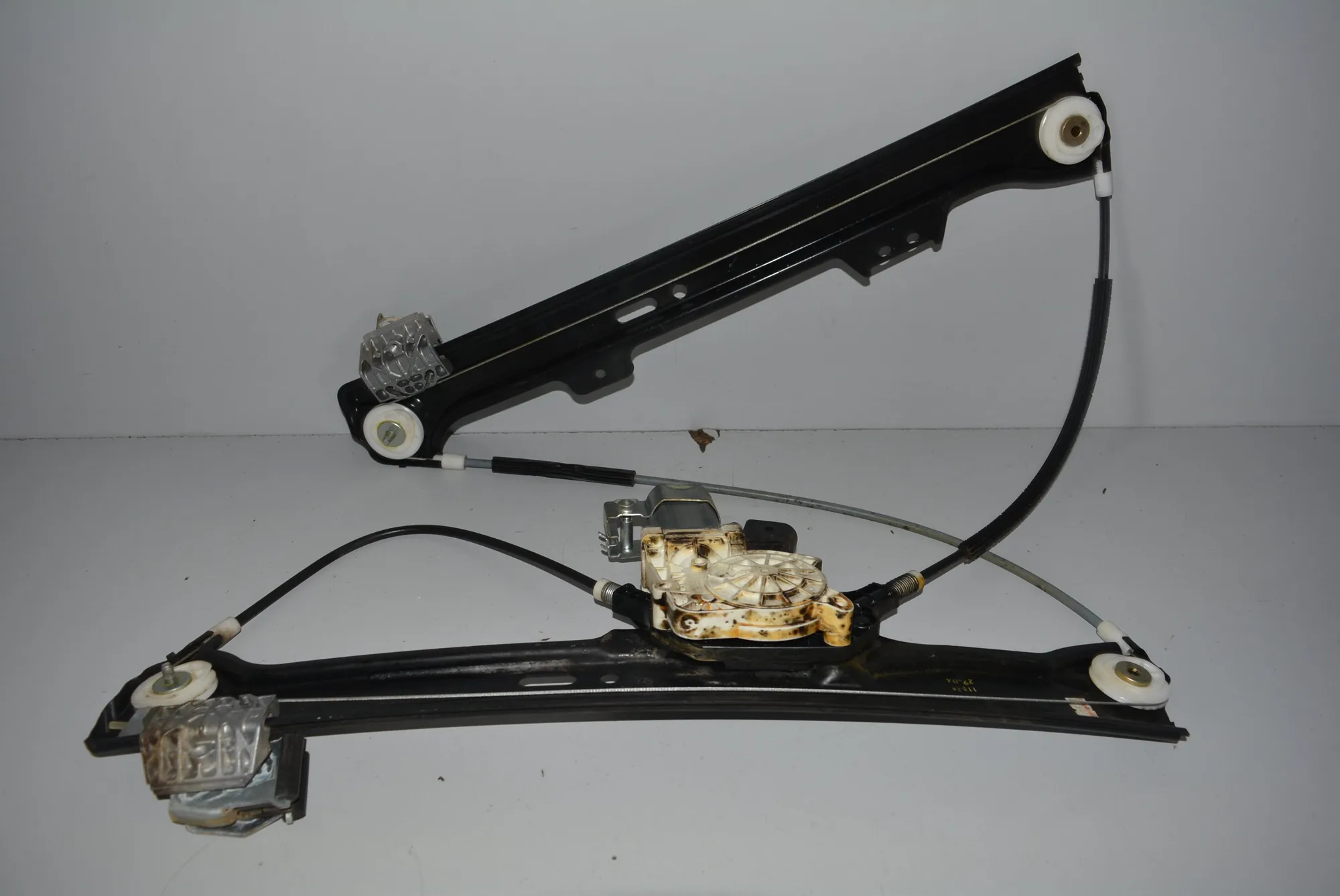 Front Right Door Window Regulator – OEM 7075668 · BMW 5 Touring (E61) 525 i 2004 – 3