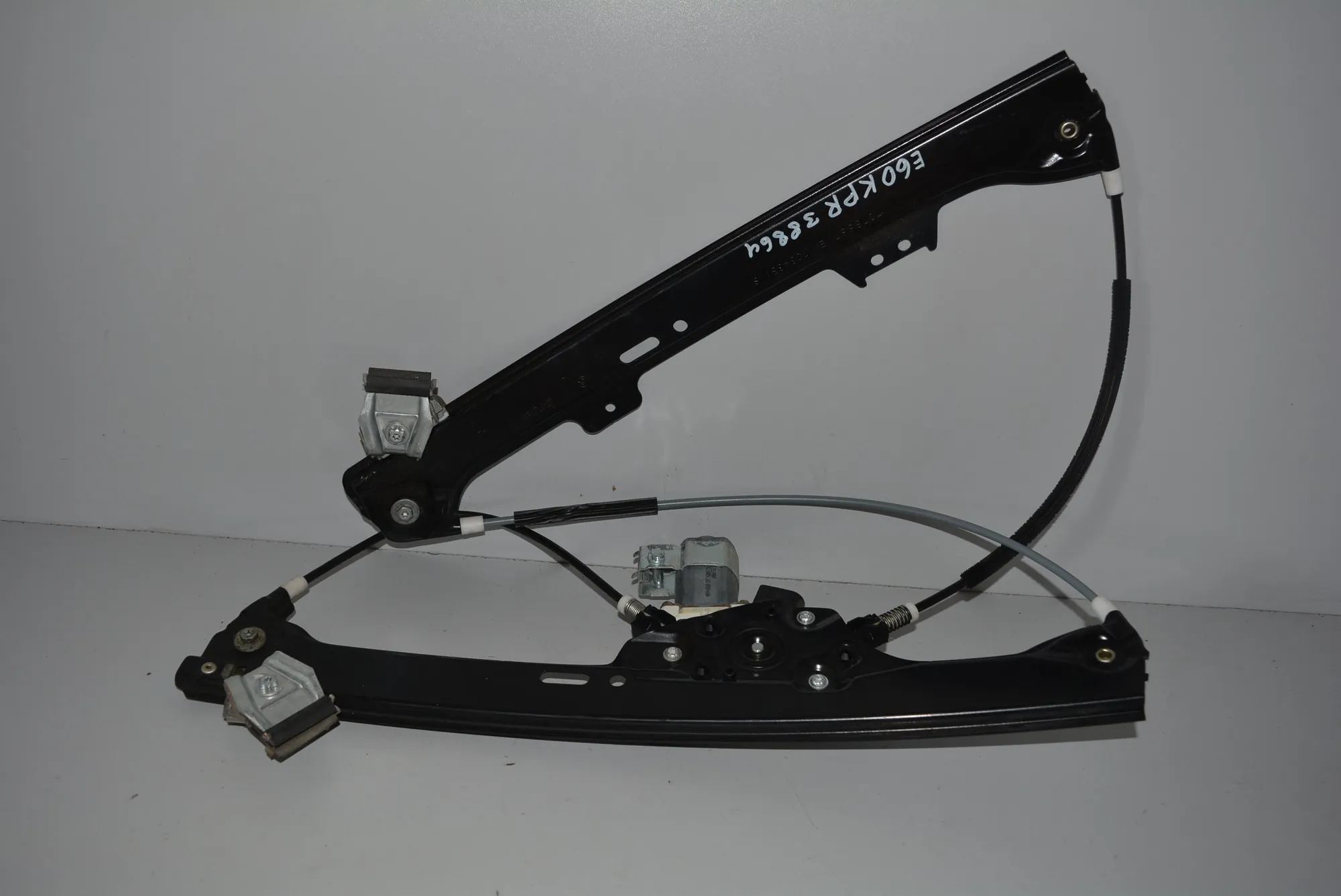 Front Left Door Window Regulator – OEM 7075667 · BMW 5 Touring (E61) 525 i 2004 – 2