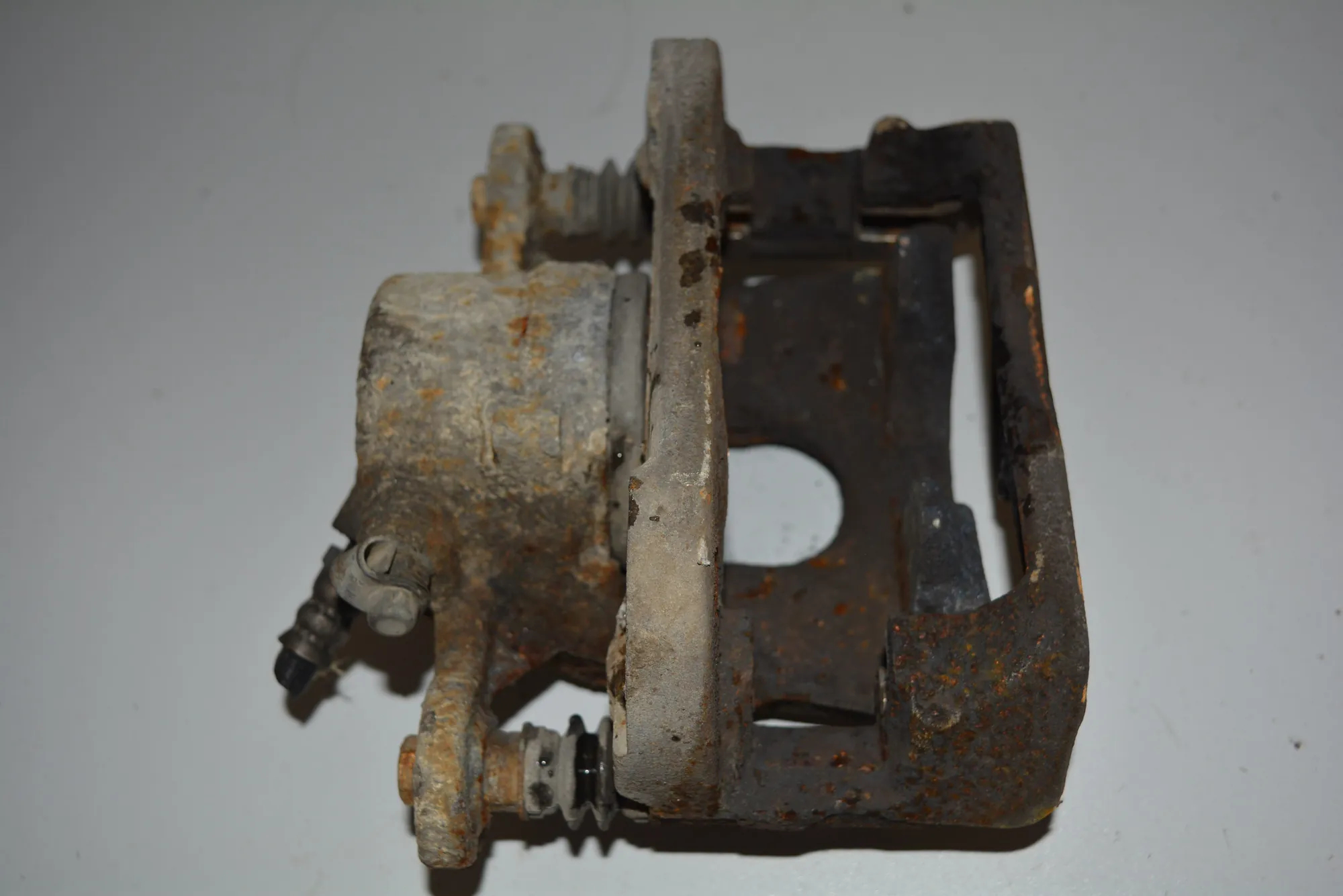 Front Right Brake Caliper · BMW 1 (E87) 118 d 2010 – 3